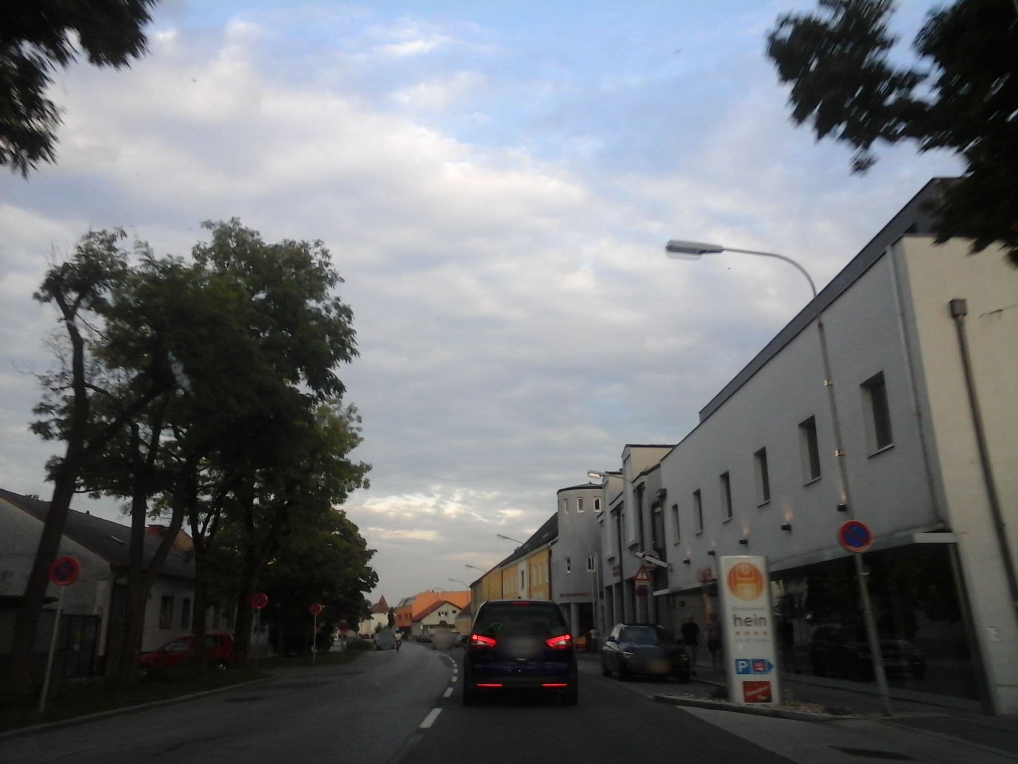 Street view near Hotel Hein, Mannswörth — © czadzik (CC BY-SA · Mapillary)