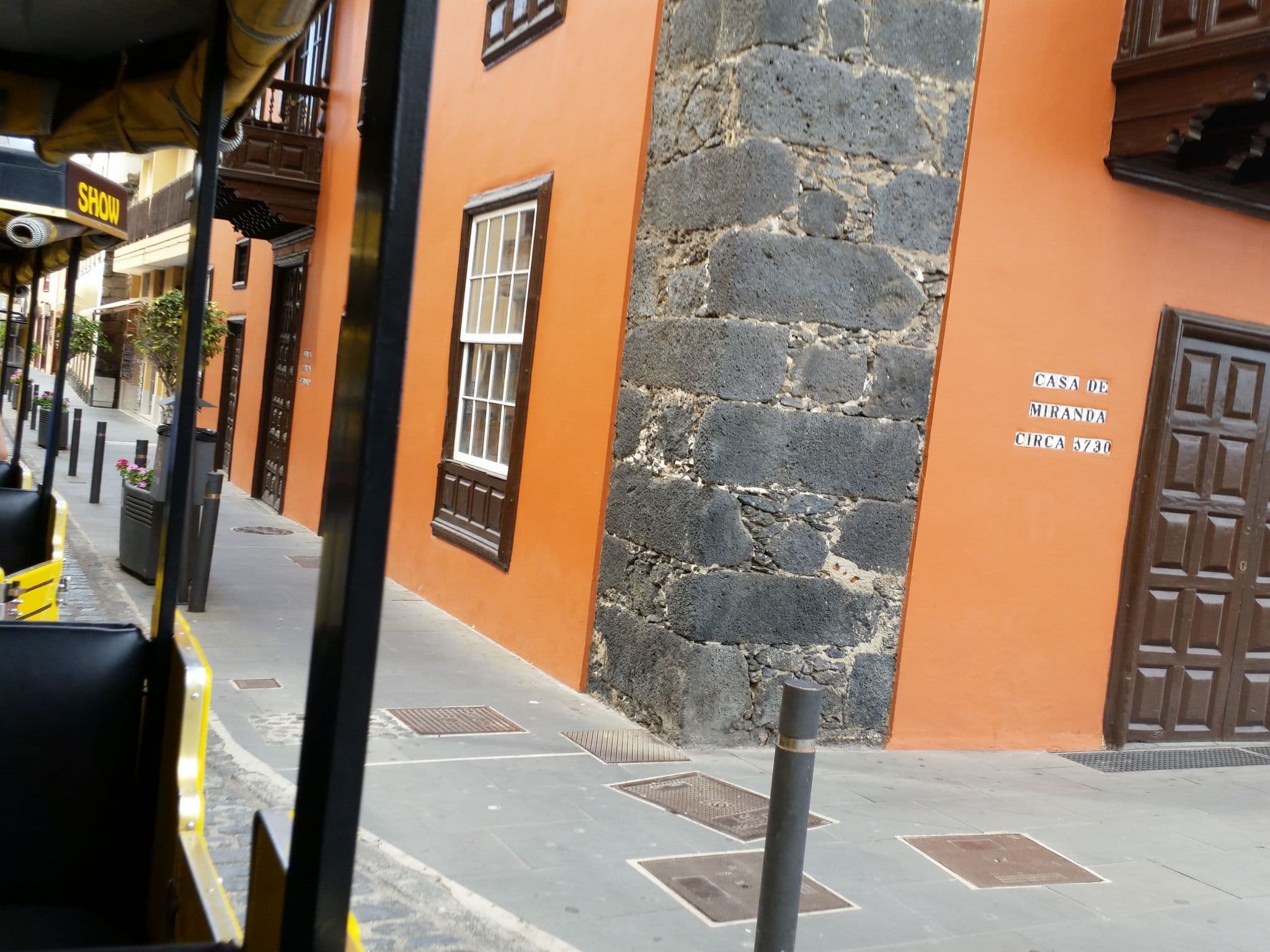 Street view near Santo Domingo, Puerto de la Cruz — © joachim_mueller (CC BY-SA · Mapillary)