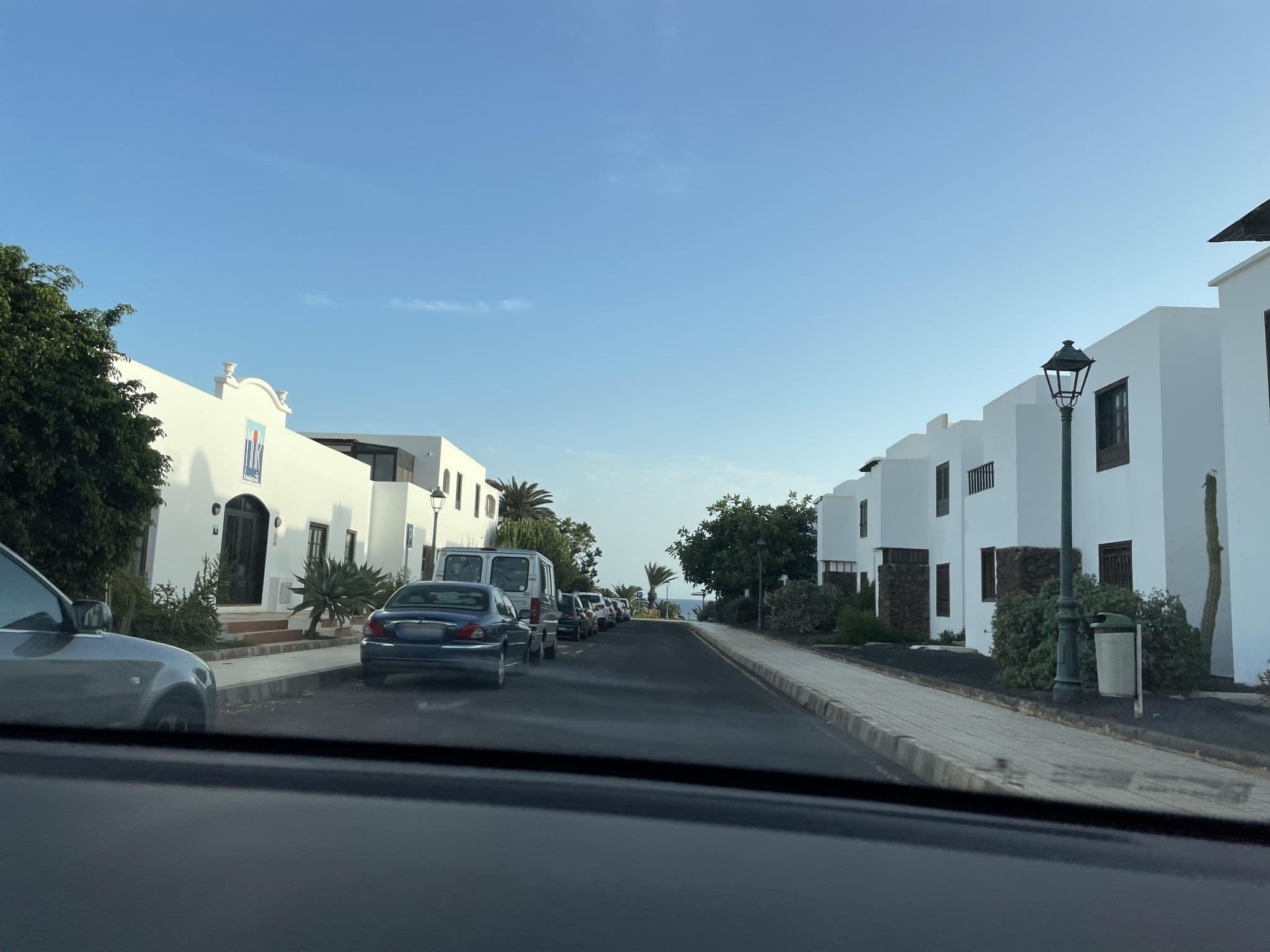 Street view near Mar Lanzarote Apartamentos, Costa Teguise — © tumblecow (CC BY-SA · Mapillary)