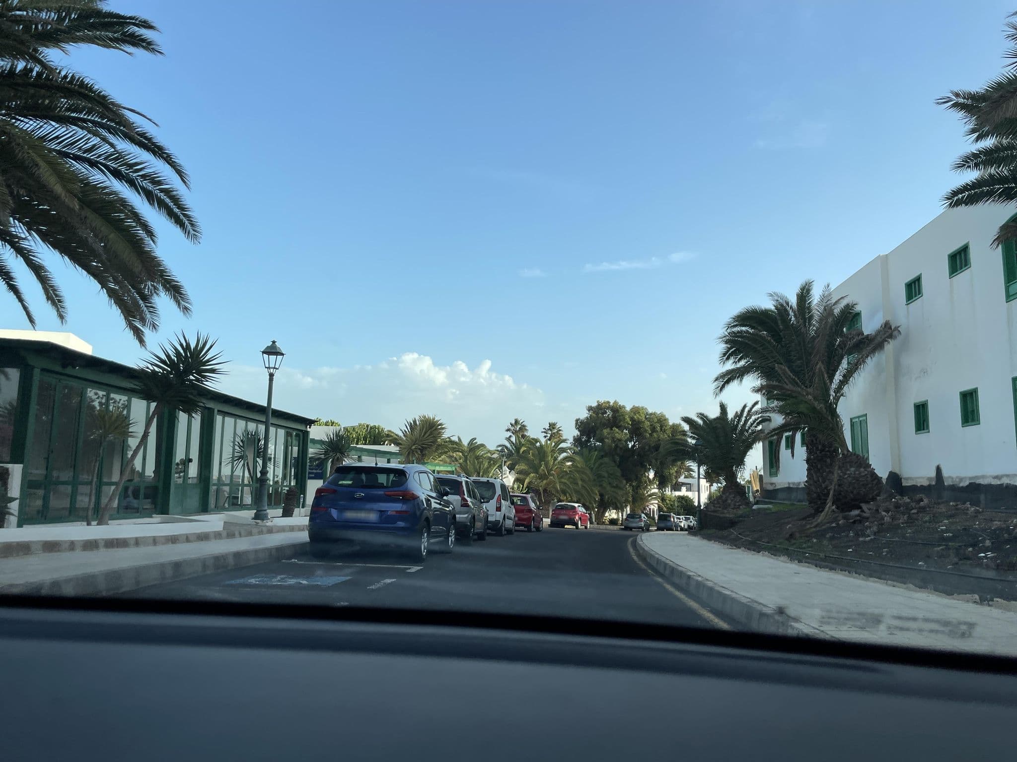 Street view near Guarapo Aptos, Costa Teguise — © tumblecow (CC BY-SA · Mapillary)