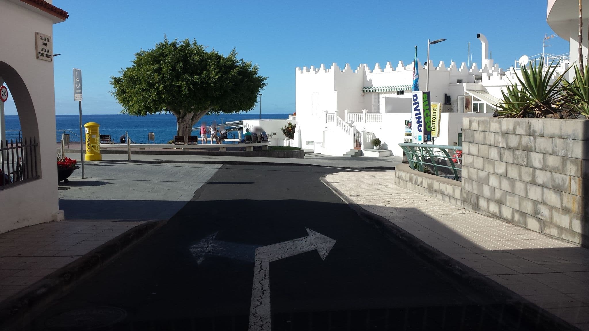 Street view near Apartments Playa Delphin, Tazacorte — © renade (CC BY-SA · Mapillary)