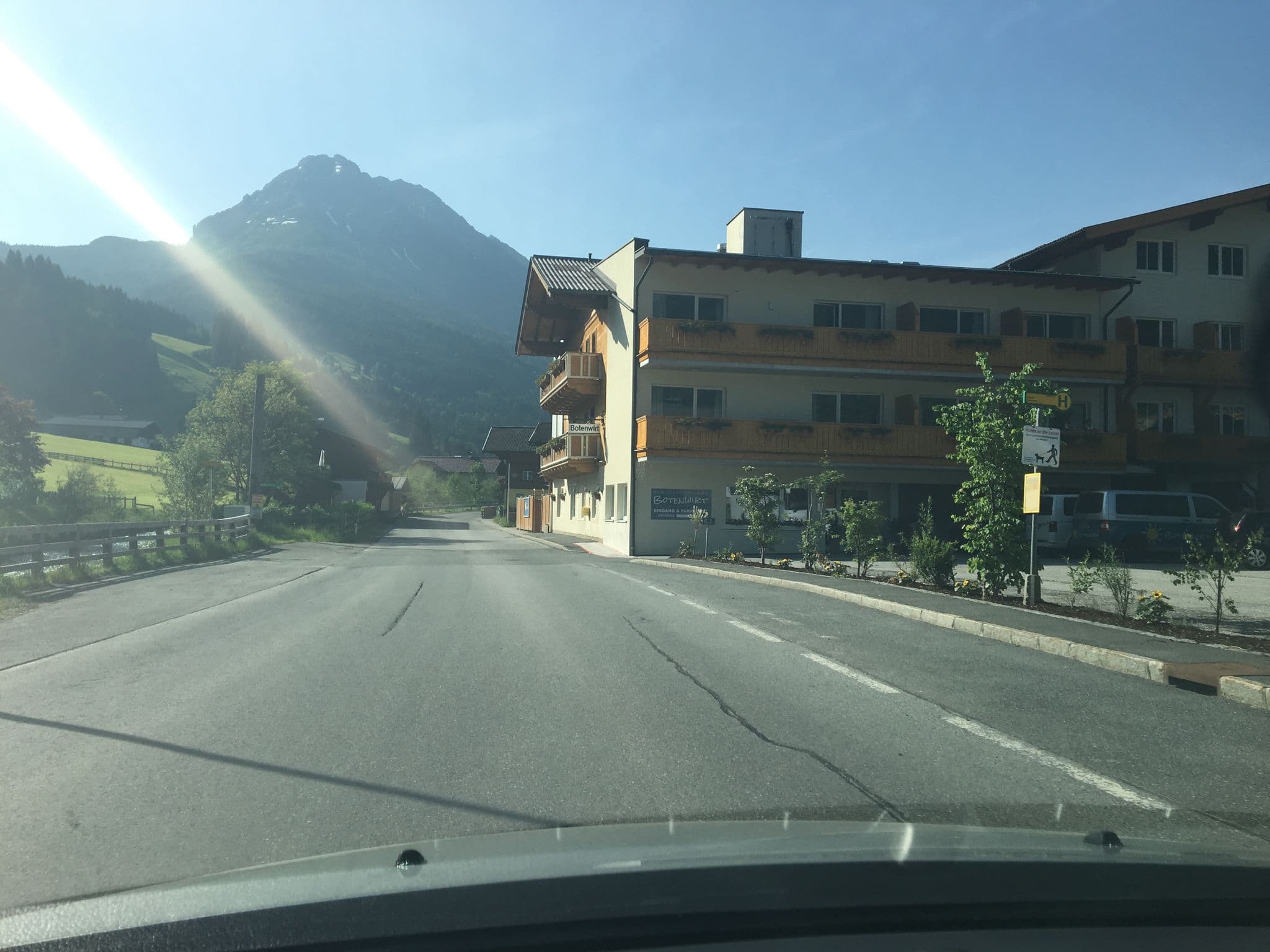 Street view near Botenwirt, Hof — © chicc0 (CC BY-SA · Mapillary)