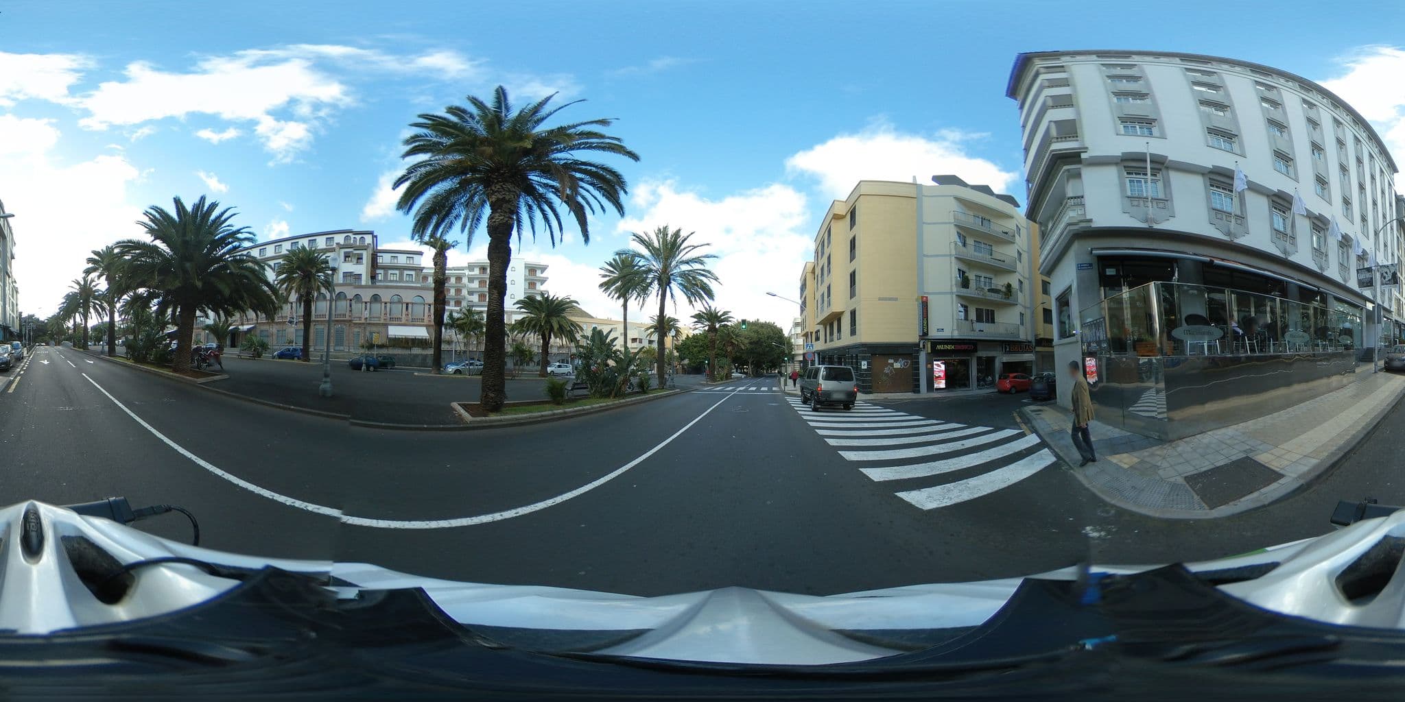 Street view near Occidental Santa Cruz Contemporáneo, Santa Cruz de Tenerife — © javiersanp (CC BY-SA · Mapillary)