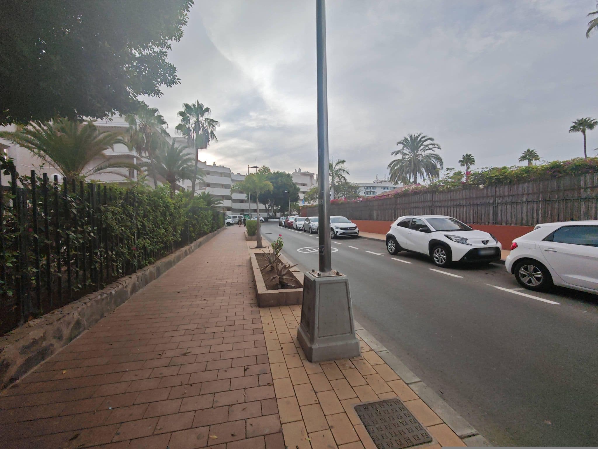 Street view near Bungalows Artemisa, Playa del Ingles — © qungo (CC BY-SA · Mapillary)