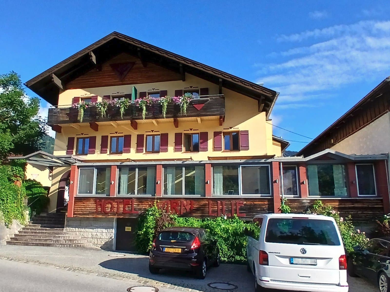 Die Lilie - Hotel Garni (via Wikimedia Commons, CC0)