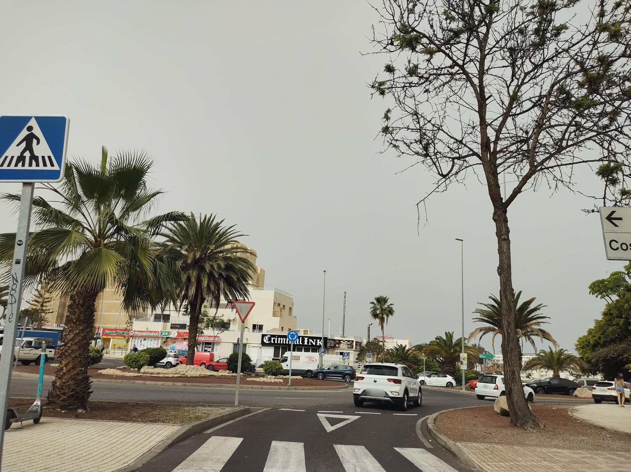 Street view near aparthotel Cordial Golf Plaza, Playa de las Américas
