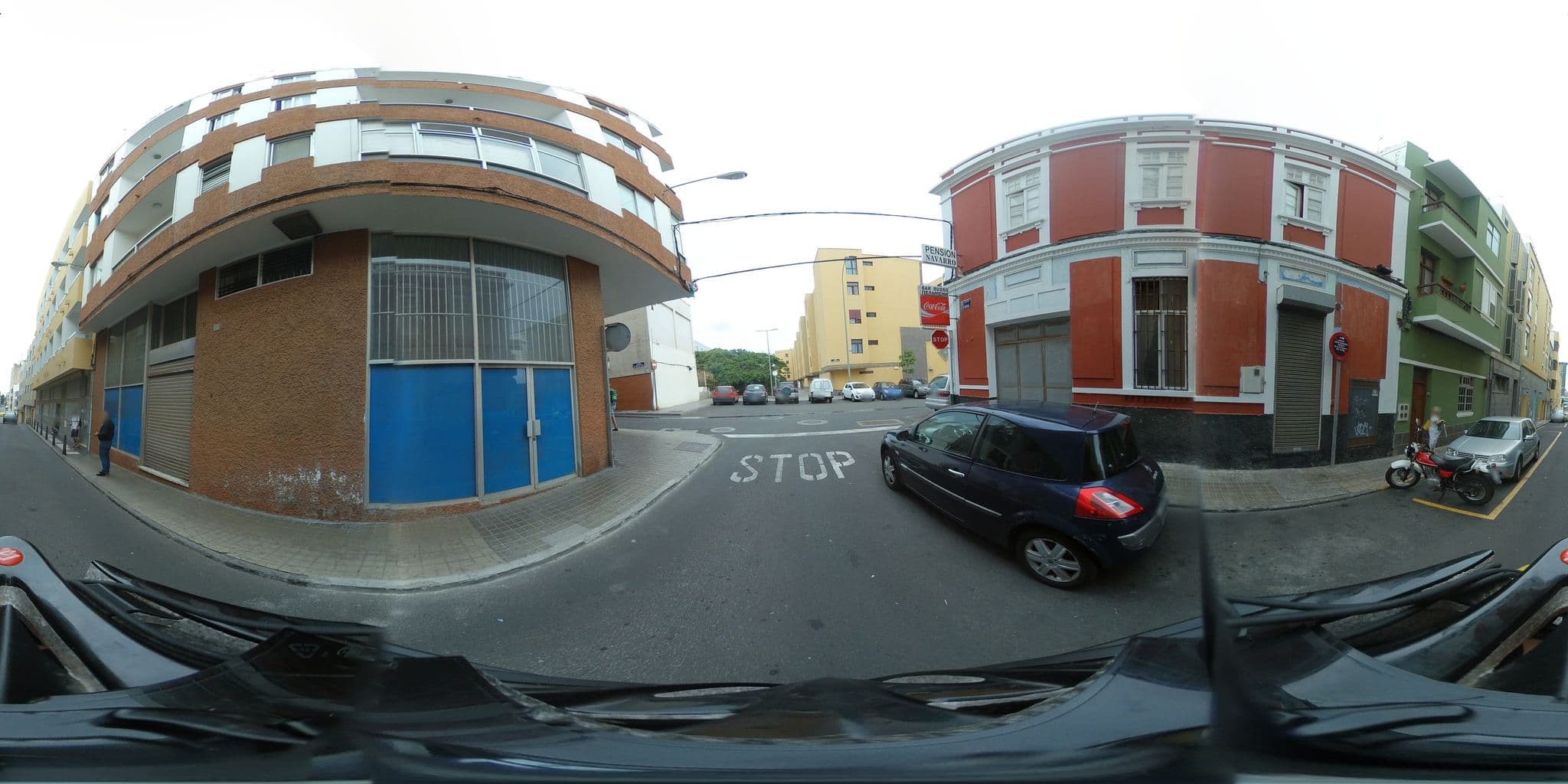 Street view near Pensión Navarro, Centro