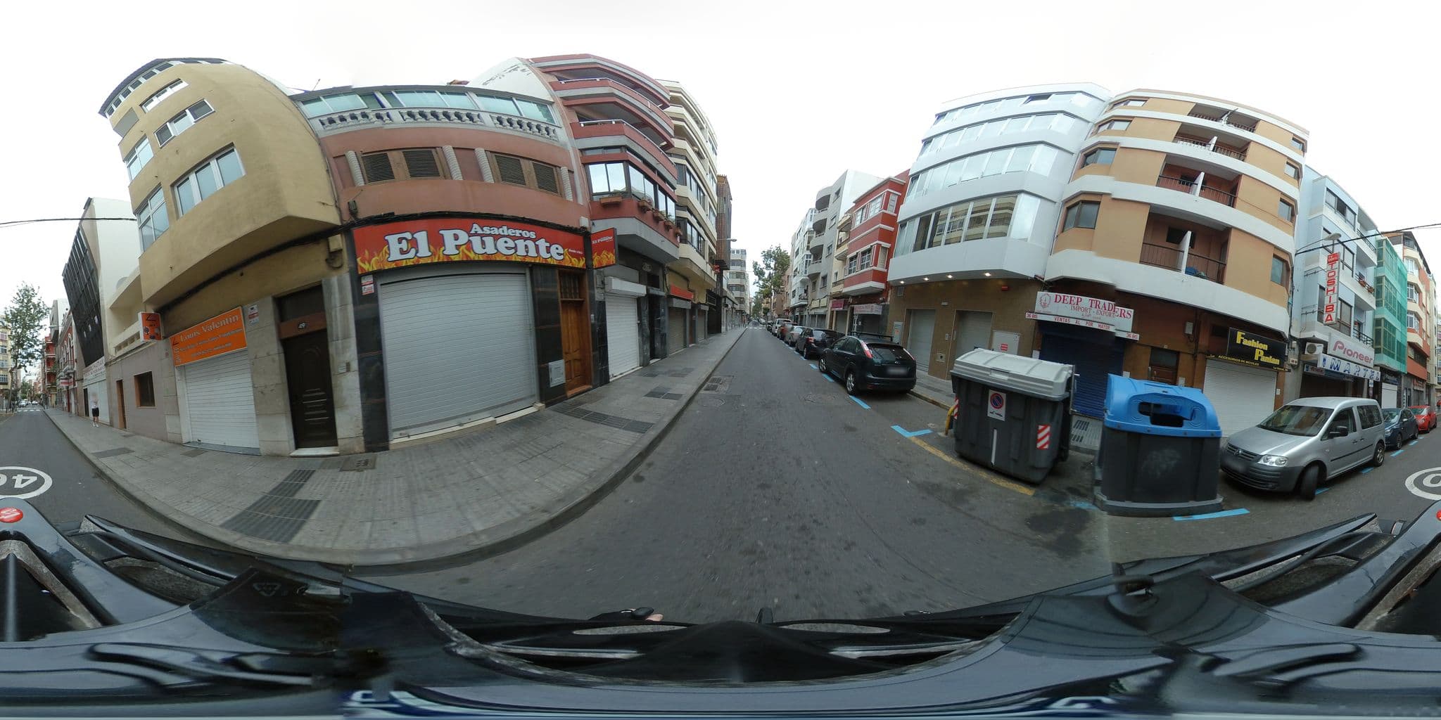 Street view near Hotel Ciudad del Mar, Centro