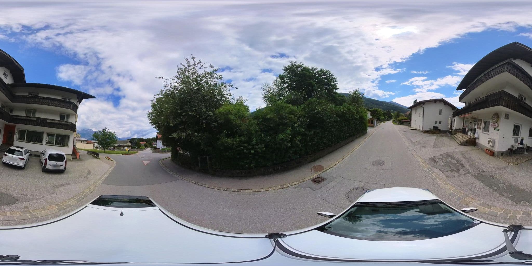 Street view near Gasthof Brunnerhof, Rinn — © osmplus_org (CC BY-SA · Mapillary)