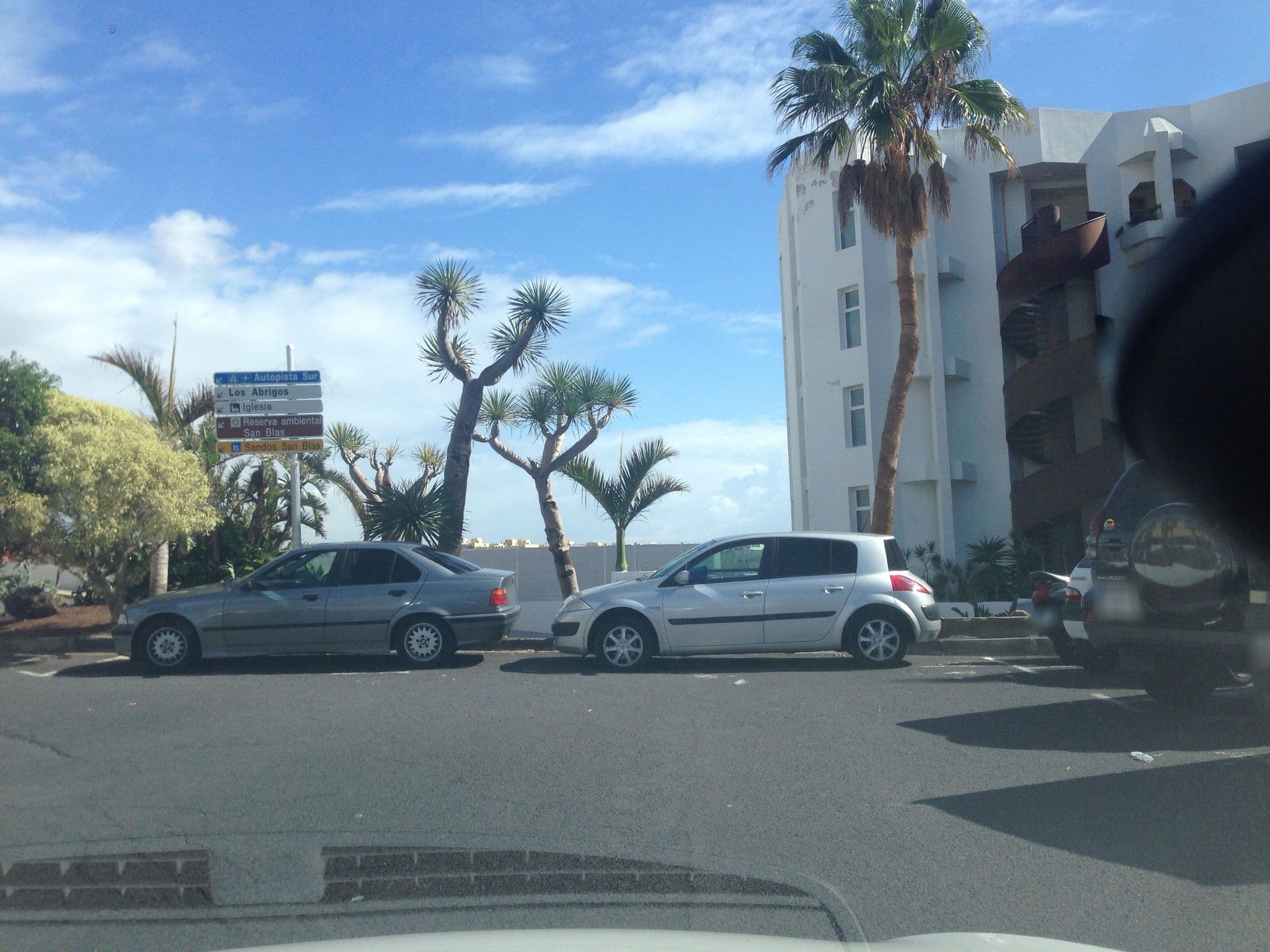 Street view near Hotel Vincci Tenerife Golf, Las Rosas — © jaakl (CC BY-SA · Mapillary)