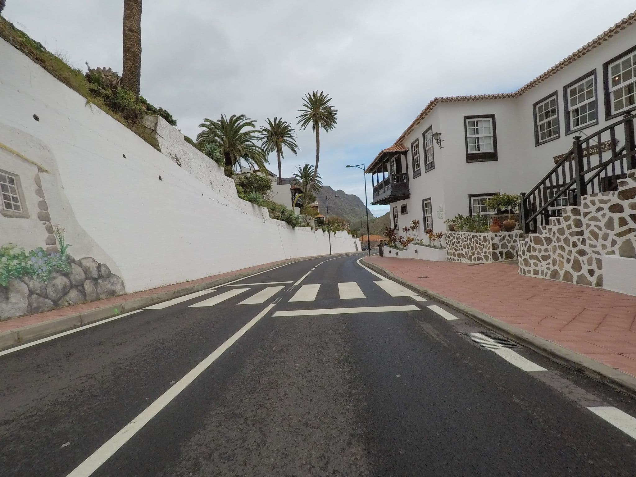 Street view near Apartamentos Los Telares, Hermigua — © esario (CC BY-SA · Mapillary)