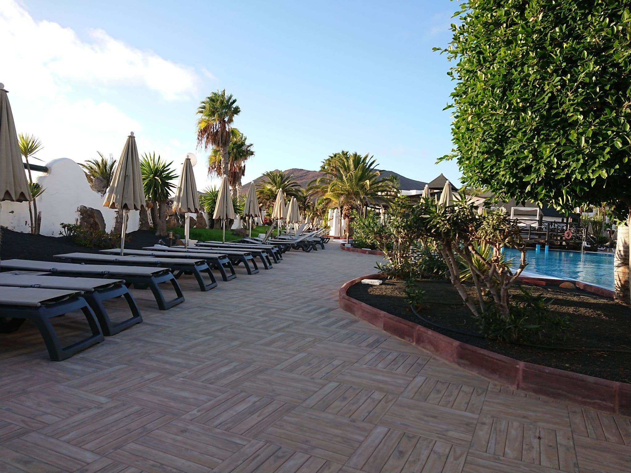 Street view near Timanfaya Palace, Playa Blanca — © sp4rkie (CC BY-SA · Mapillary)