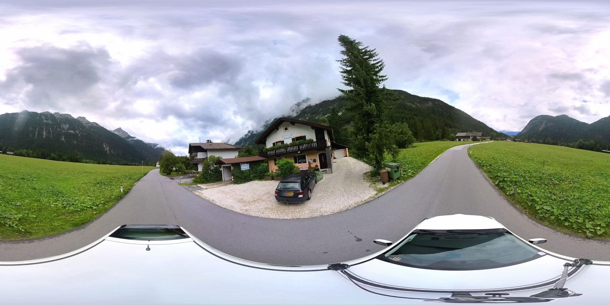 Street view near Landhaus Alpenblick, Scharnitz — © osmplus_org (CC BY-SA · Mapillary)