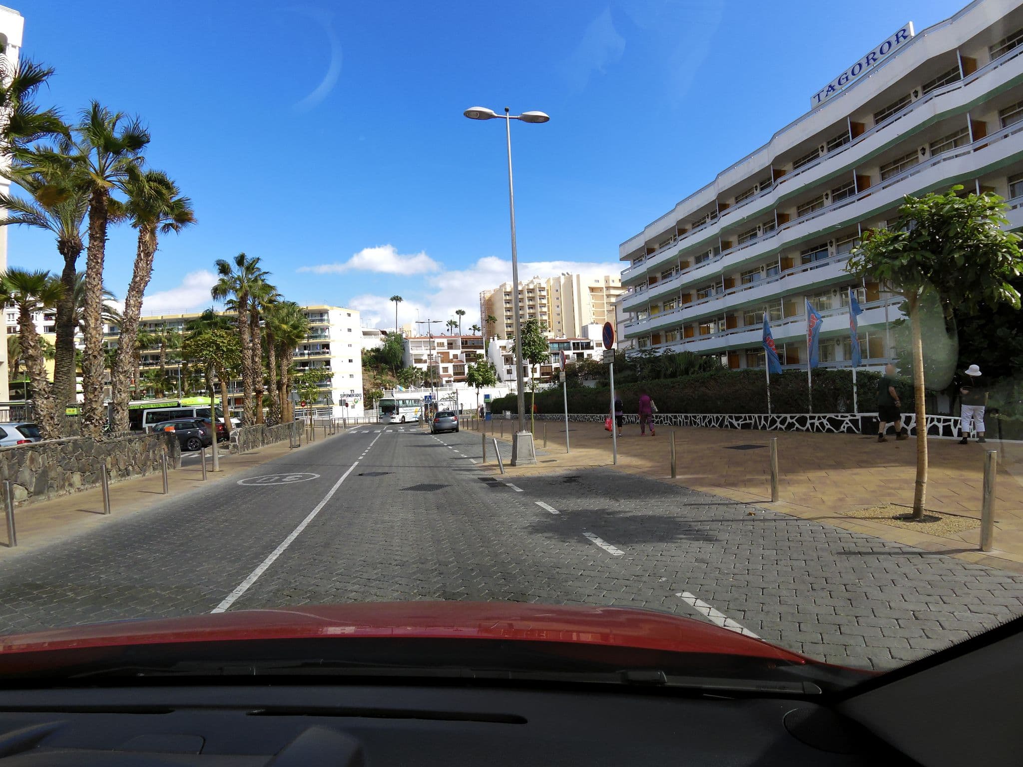 Street view near Tagoror Beach Apartments, Playa del Ingles — © zors1843 (CC BY-SA · Mapillary)