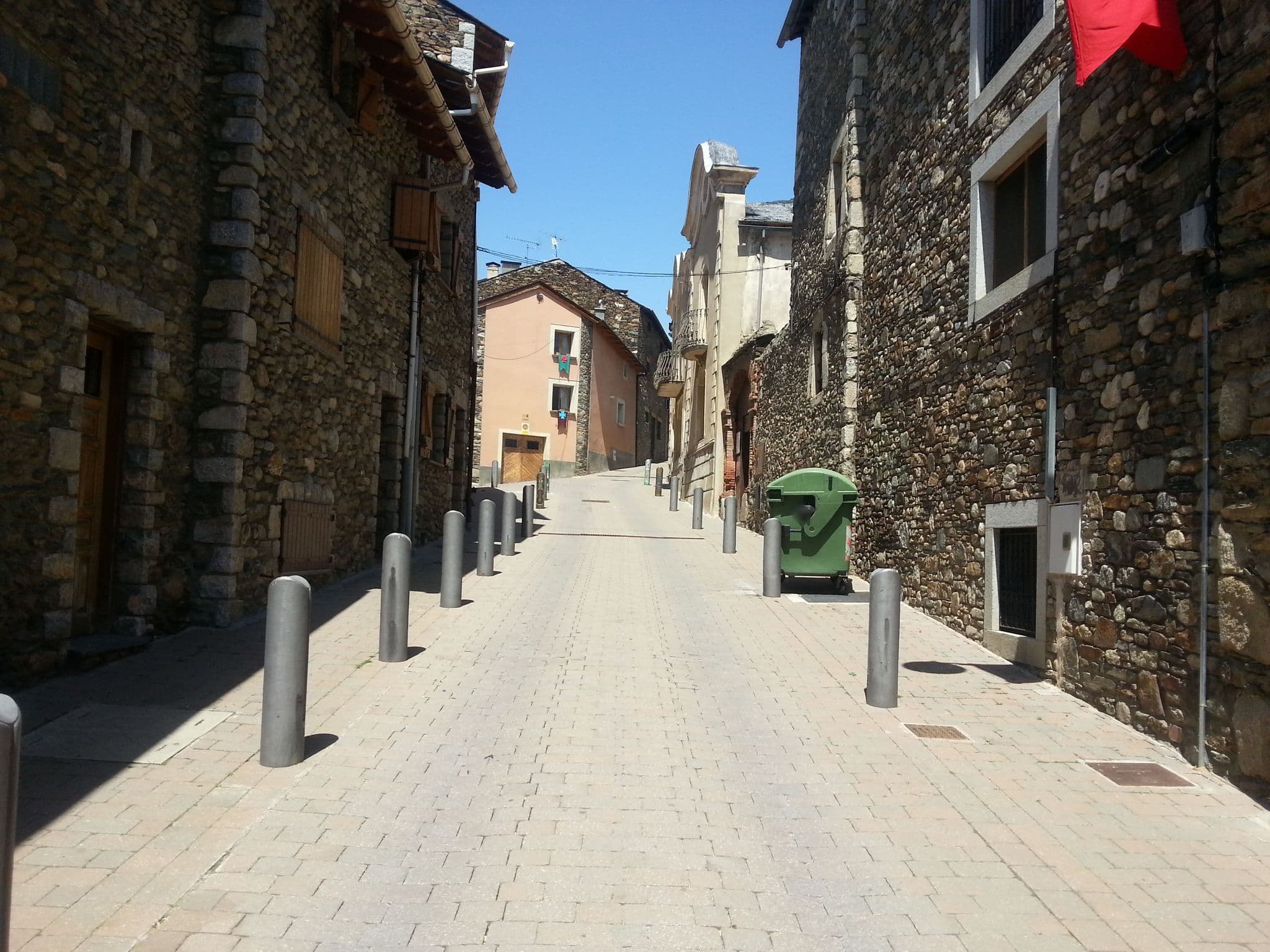 Street view near Alberg Anna Maria Janer, Llívia — © paulinus (CC BY-SA · Mapillary)