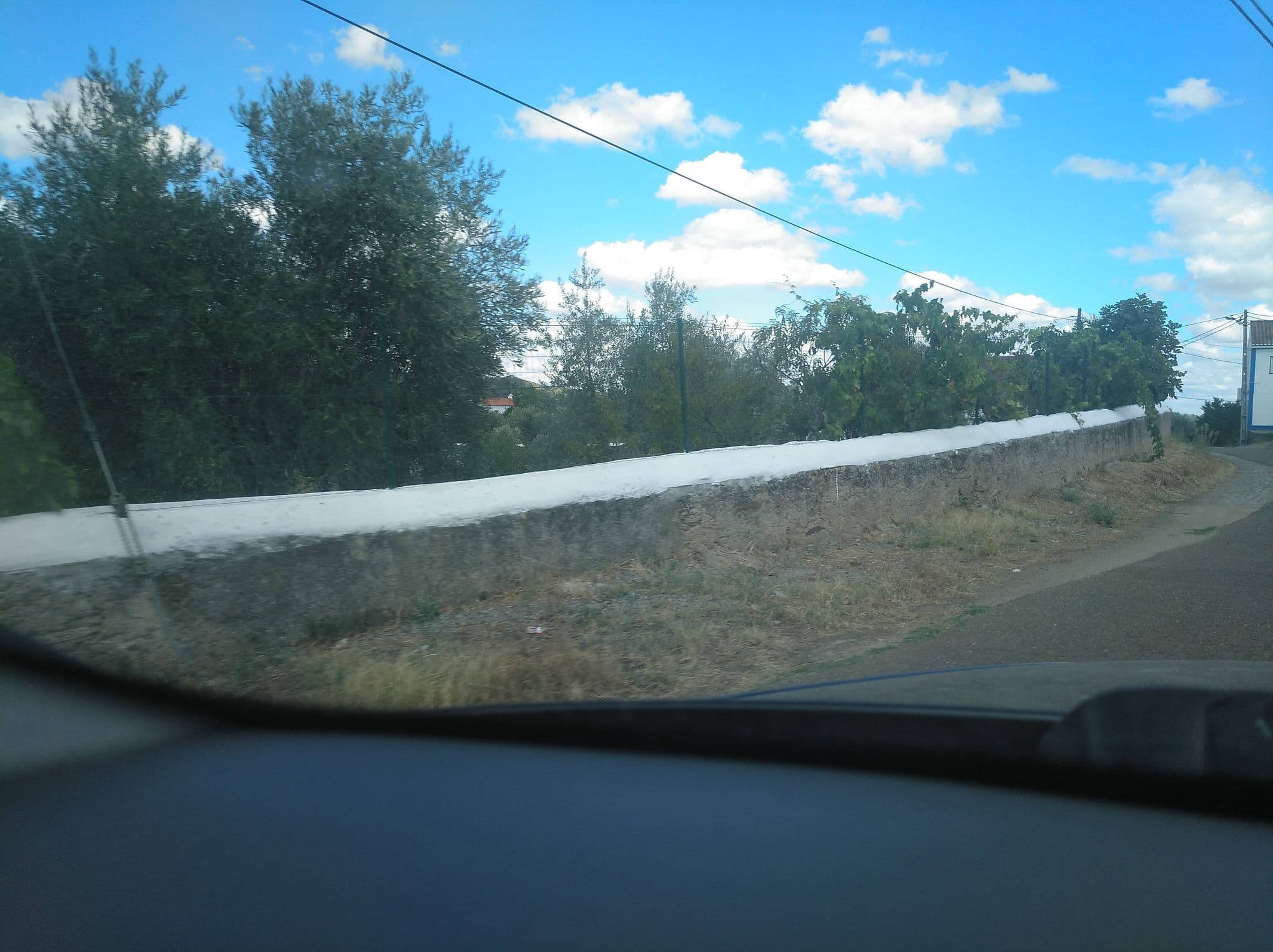 Street view near Parque de Campismo Rural Lapa dos Gaivões, La Codosera — © filohipo (CC BY-SA · Mapillary)