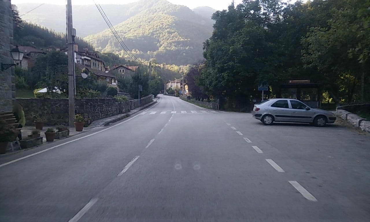 Street view near Cosgaya, Potes