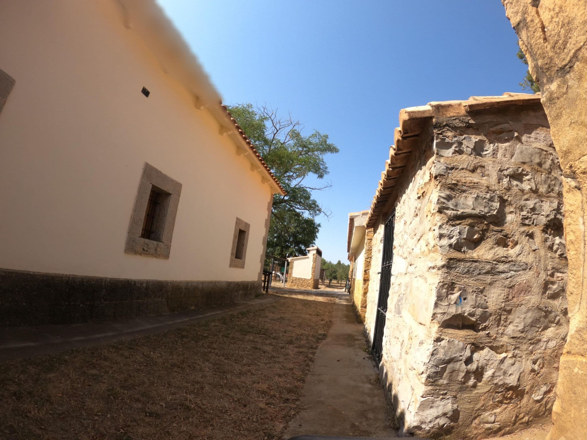 Street view near Refugio Forestal Estación del Palancar, Sarrión — © masterofnoroad (CC BY-SA · Mapillary)