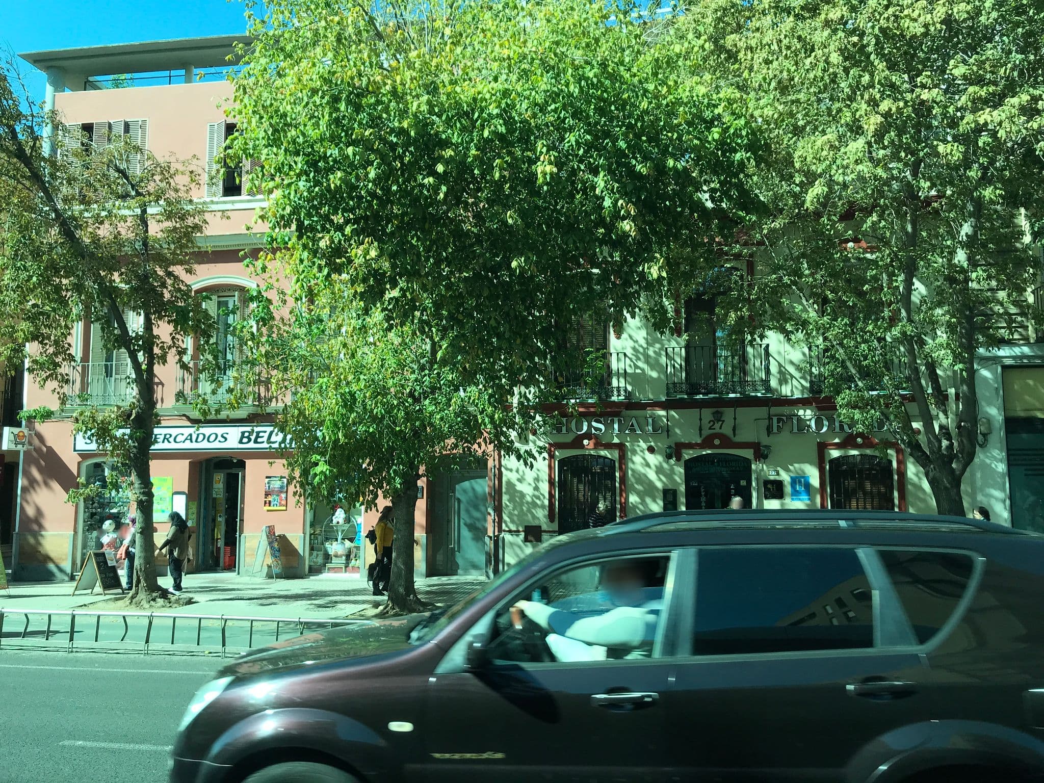 Street view near Hostal Florida, Sevilla