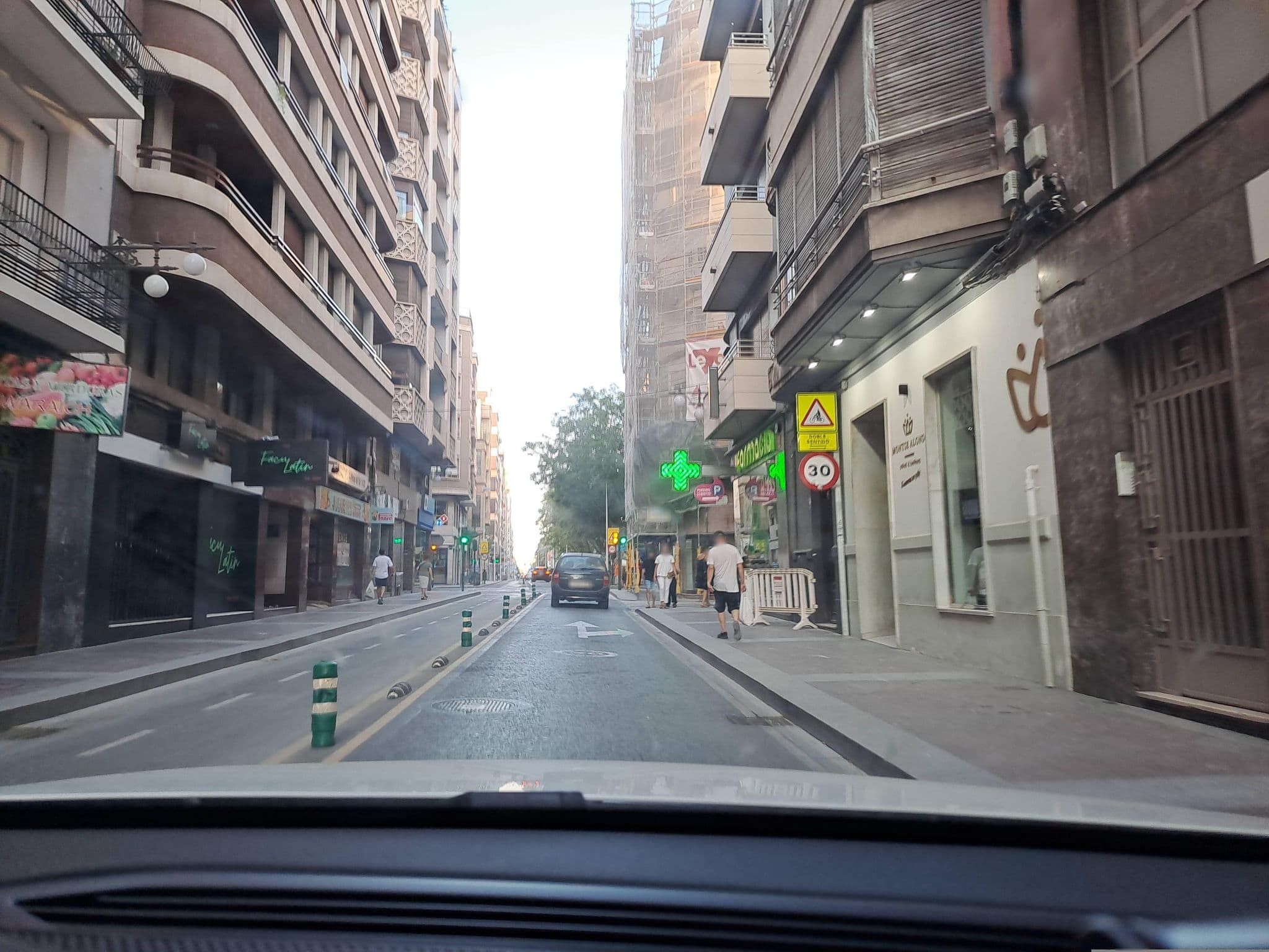 Street view near Hotel Elche Centro, Elche — © normanm (CC BY-SA · Mapillary)