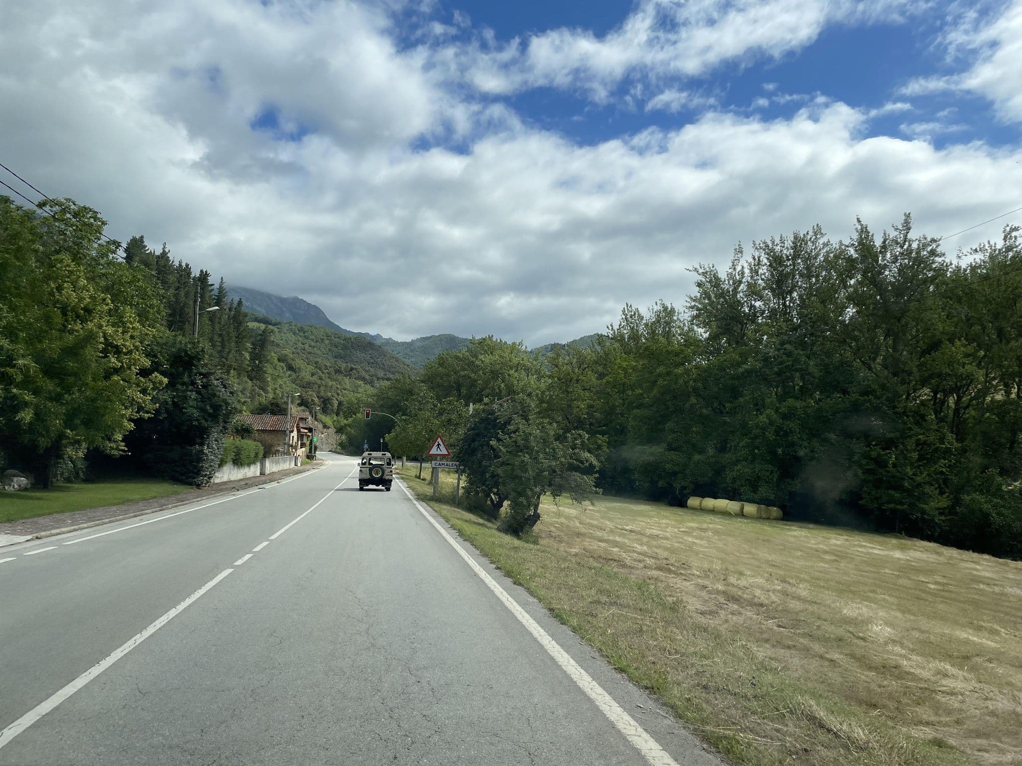 Street view near Bungalows El Caballo, Potes