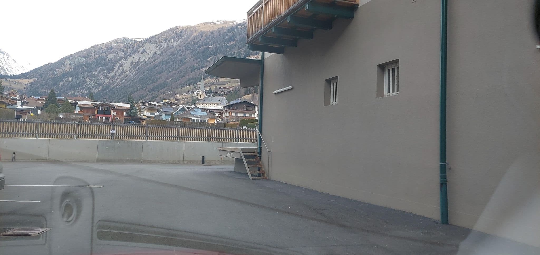 Street view near AlpenParks Hotel & Apartment Montana Matrei, Matrei in Osttirol — © gzin (CC BY-SA · Mapillary)