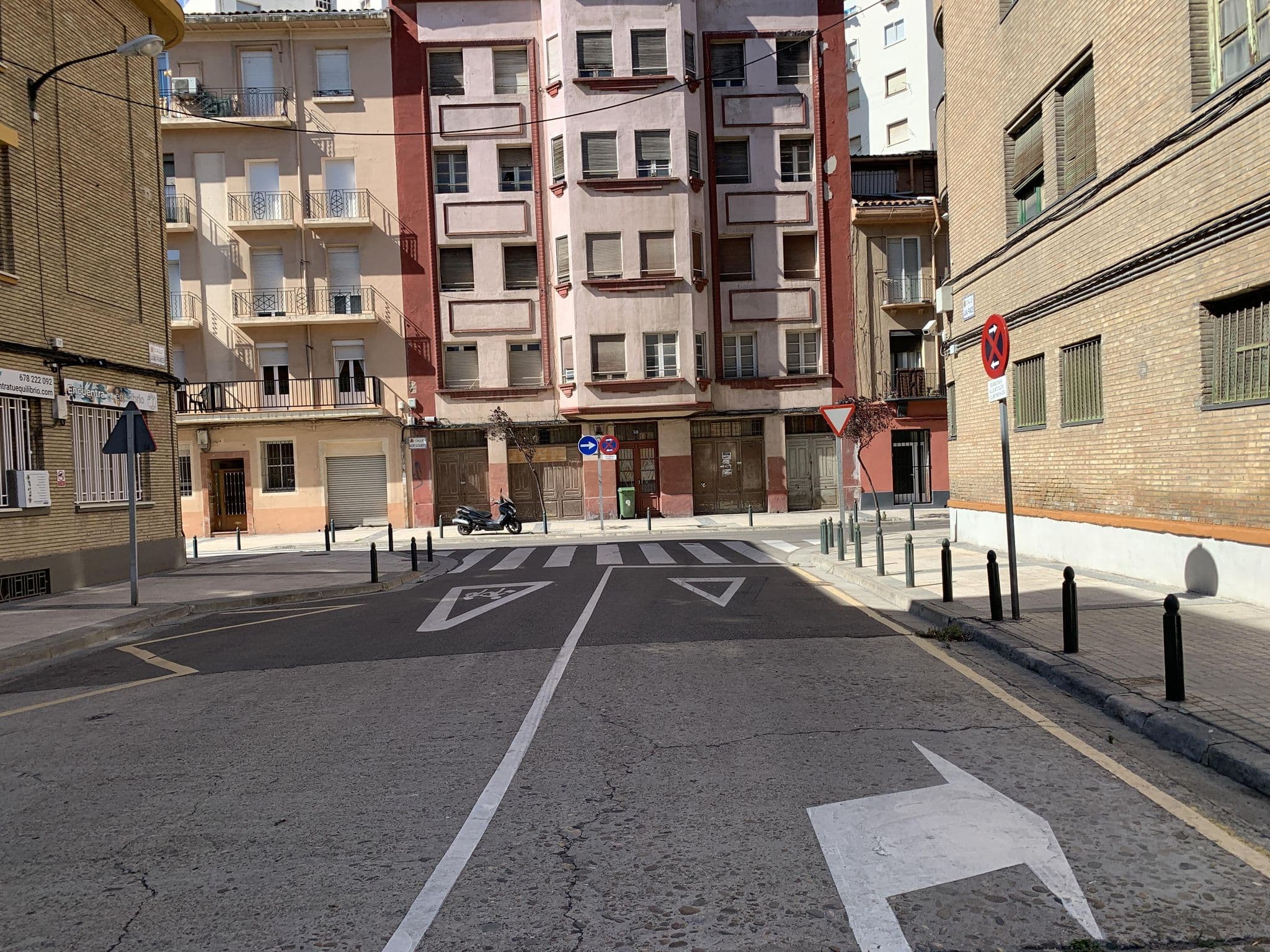 Street view near La Ferroviaria, Delicias — © robot8a (CC BY-SA · Mapillary)