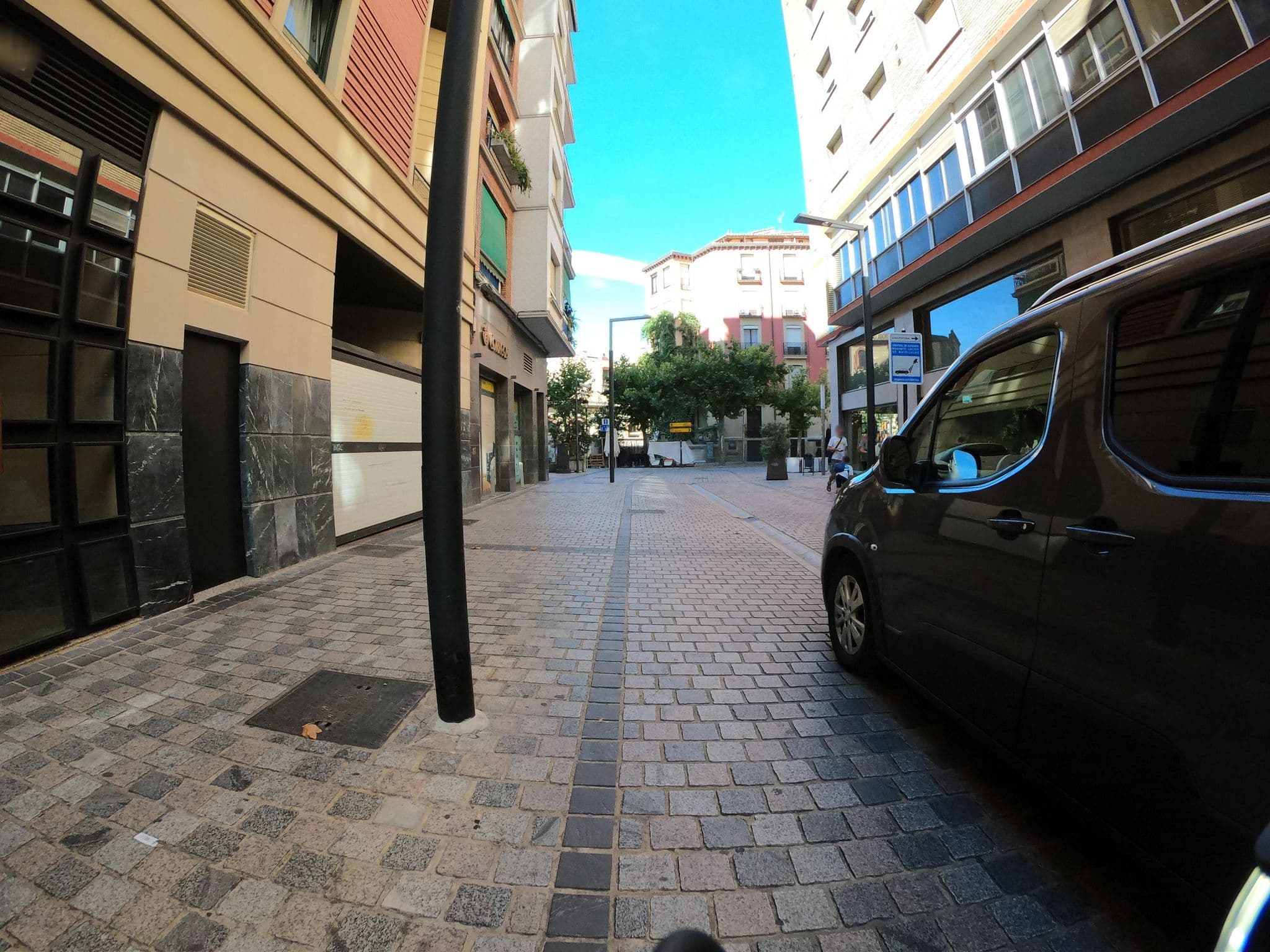 Street view near Hotel AA Bracos, Logroño — © rubencarbonero (CC BY-SA · Mapillary)