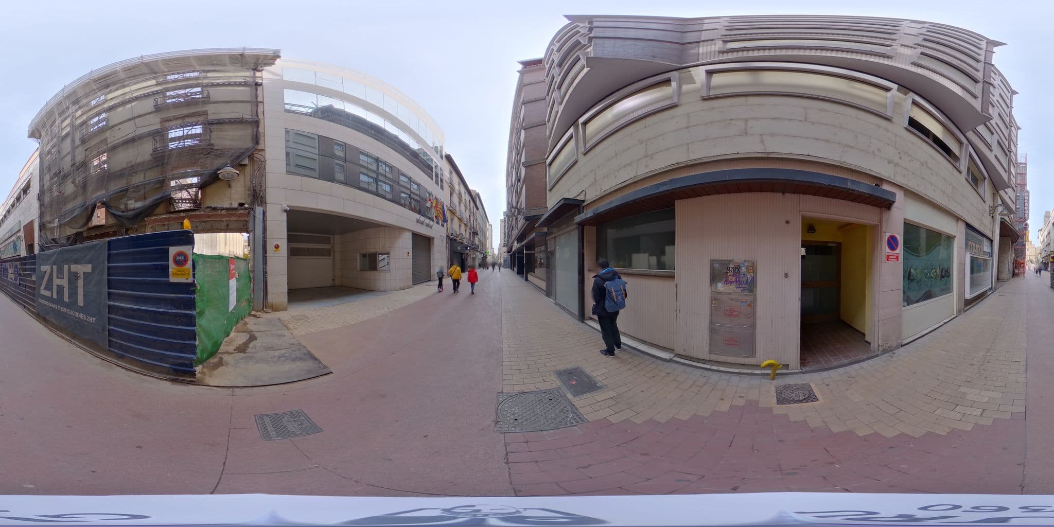 Street view near Hotel Goya, Zaragoza — © un_tal_ivan (CC BY-SA · Mapillary)