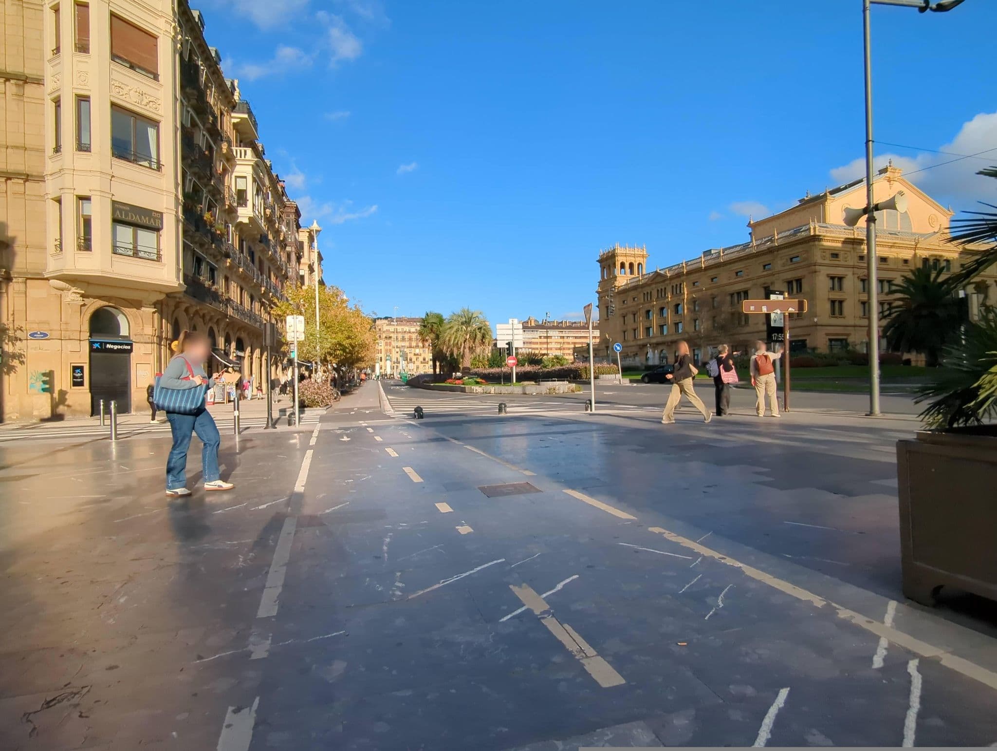 Street view near Casa Nicolasa, Donostia / San Sebastián