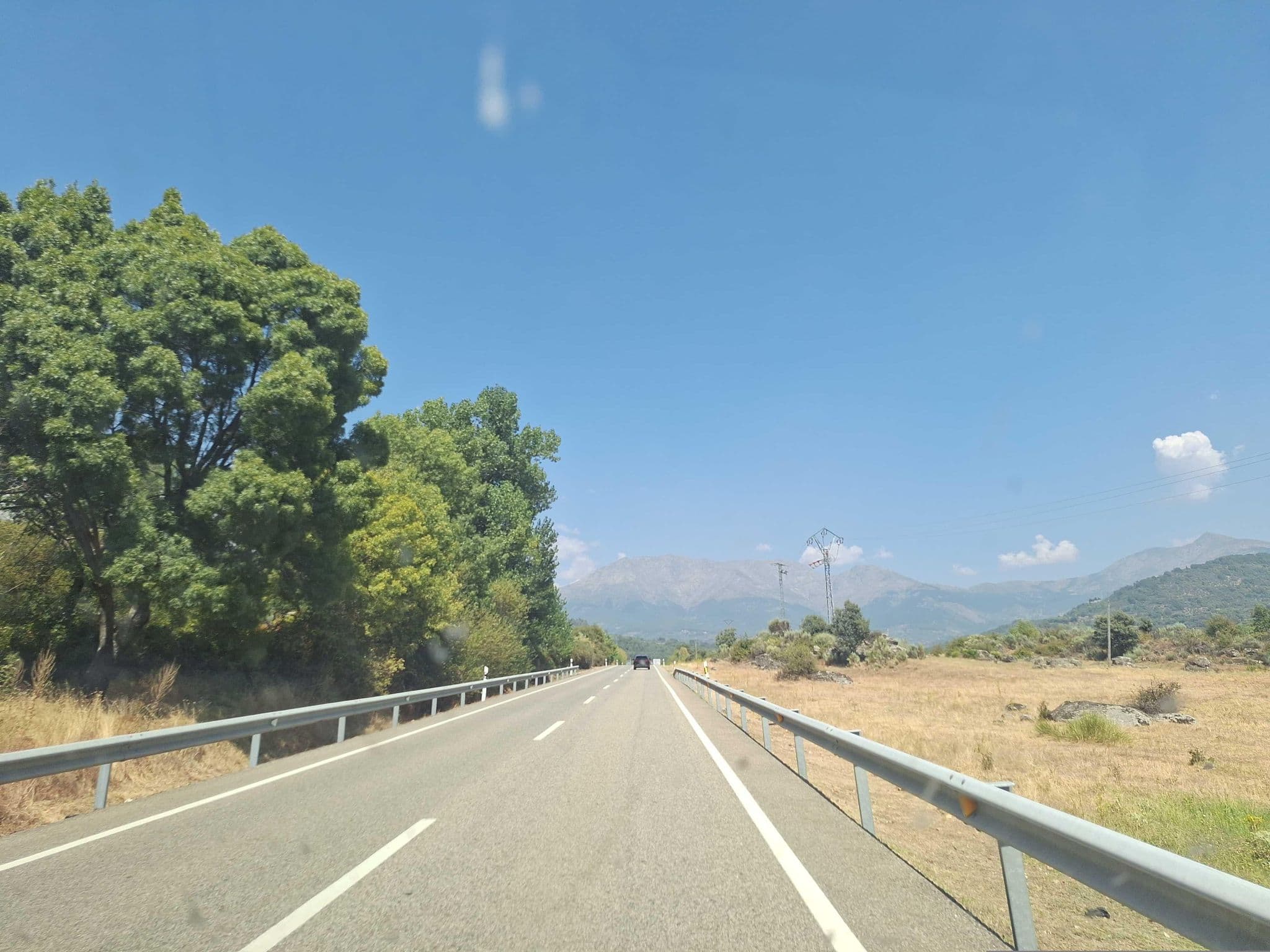 Street view near Camping Prados Abiertos, Mombeltrán — © Albergarri788 (CC BY-SA · Mapillary)