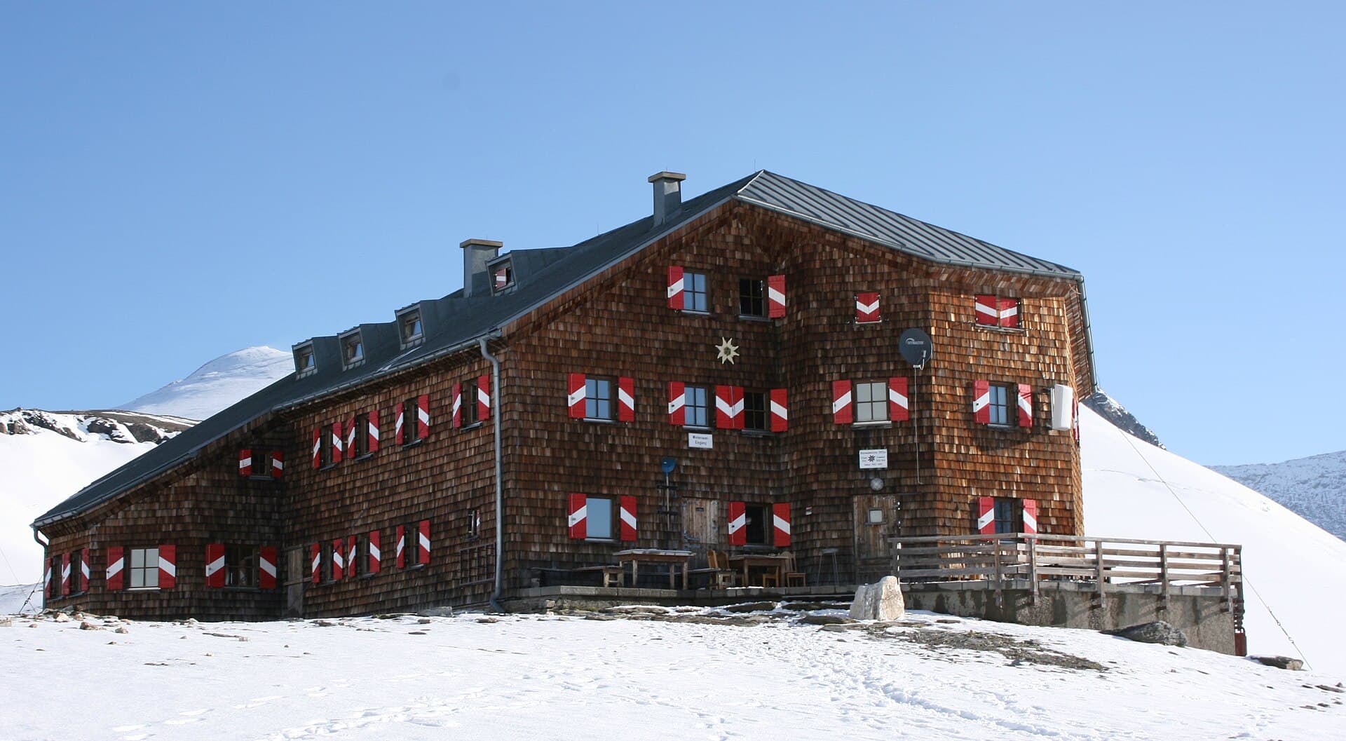 Oberwalderhütte (via Wikimedia Commons, CC BY-SA 3.0)