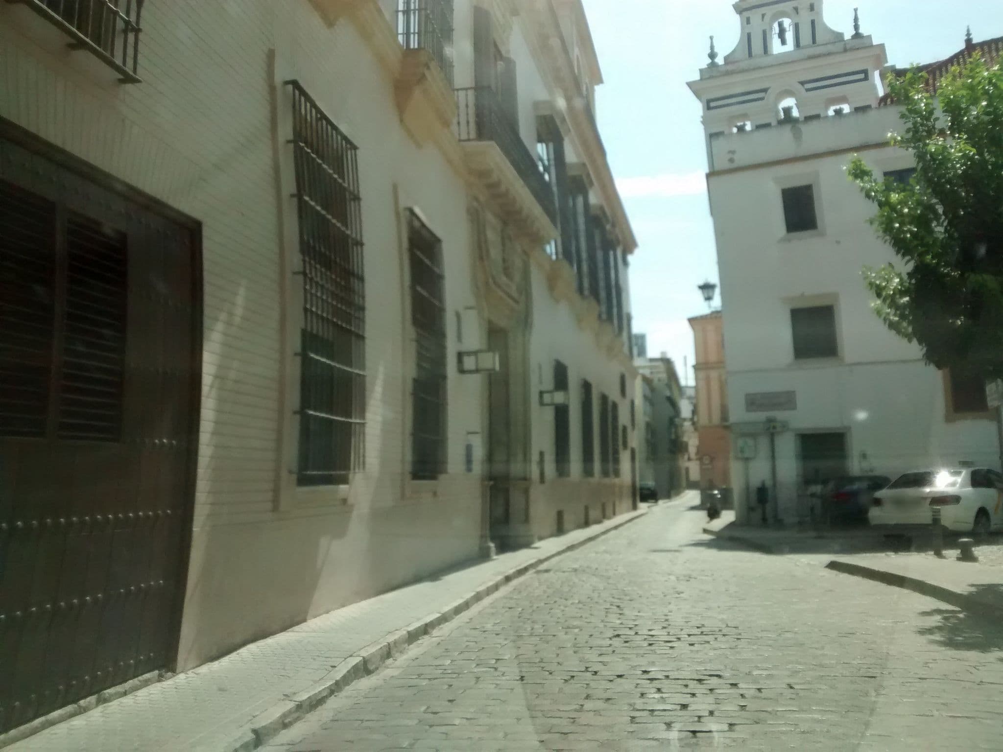 Street view near Palacio de Villapanes, Sevilla