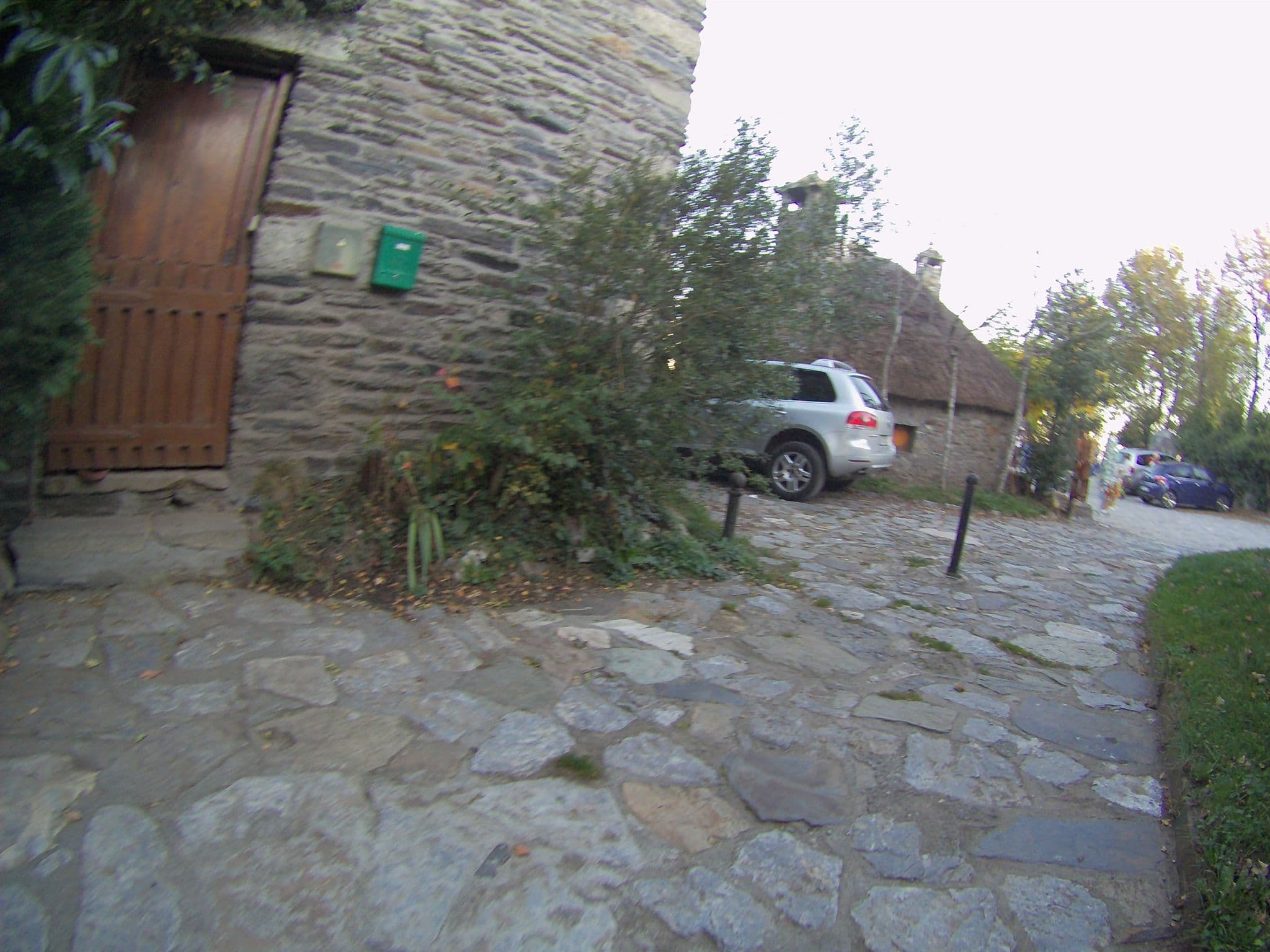 Street view near Hospedería San Giraldo de Aurillac, San Román — © camperxr (CC BY-SA · Mapillary)