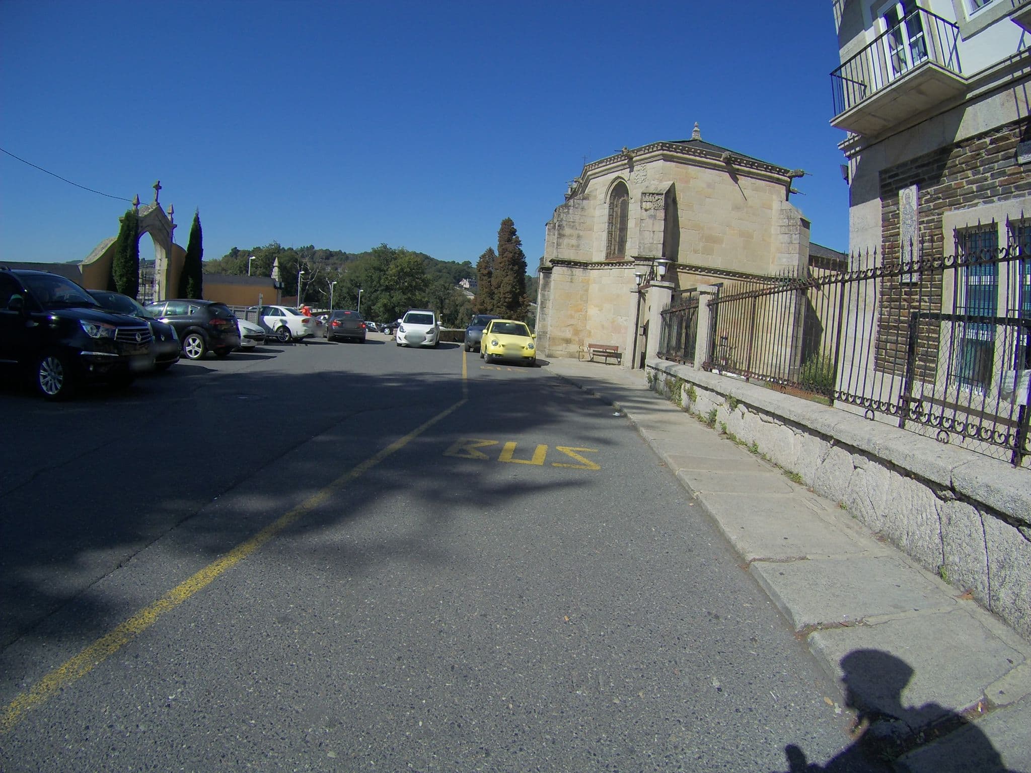 Street view near Albergue do Mosteiro da Madalena, Samos — © camperxr (CC BY-SA · Mapillary)
