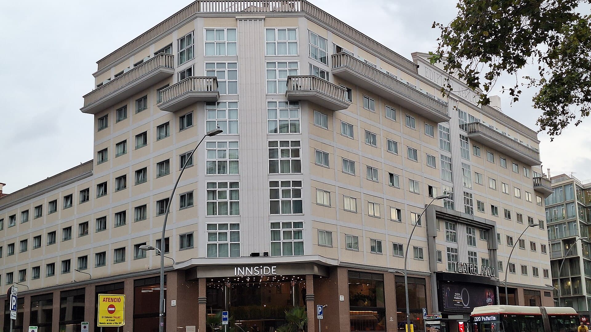 INNSiDE by Meliá Barcelona Apolo (via Wikimedia Commons, CC BY-SA 3.0)