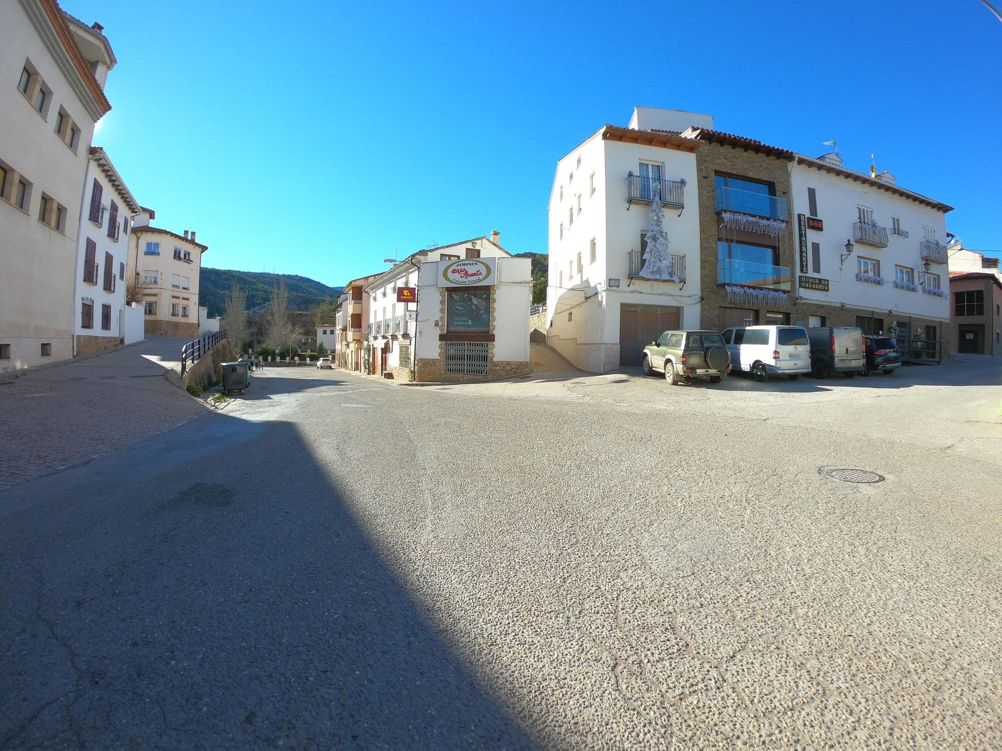 Street view near Hotel-Restaurante Duque de Calabria, Sarrión — © joostjakob (CC BY-SA · Mapillary)