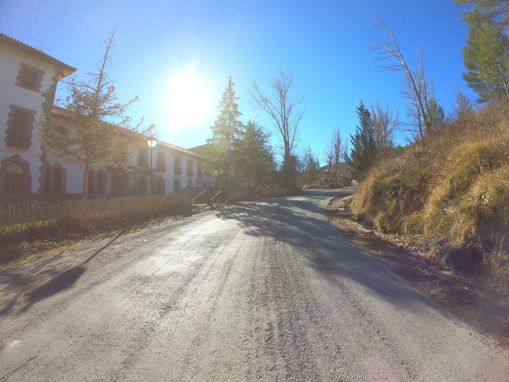 Street view near Hotel Balneario El Paraiso (Spa), Sarrión — © joostjakob (CC BY-SA · Mapillary)