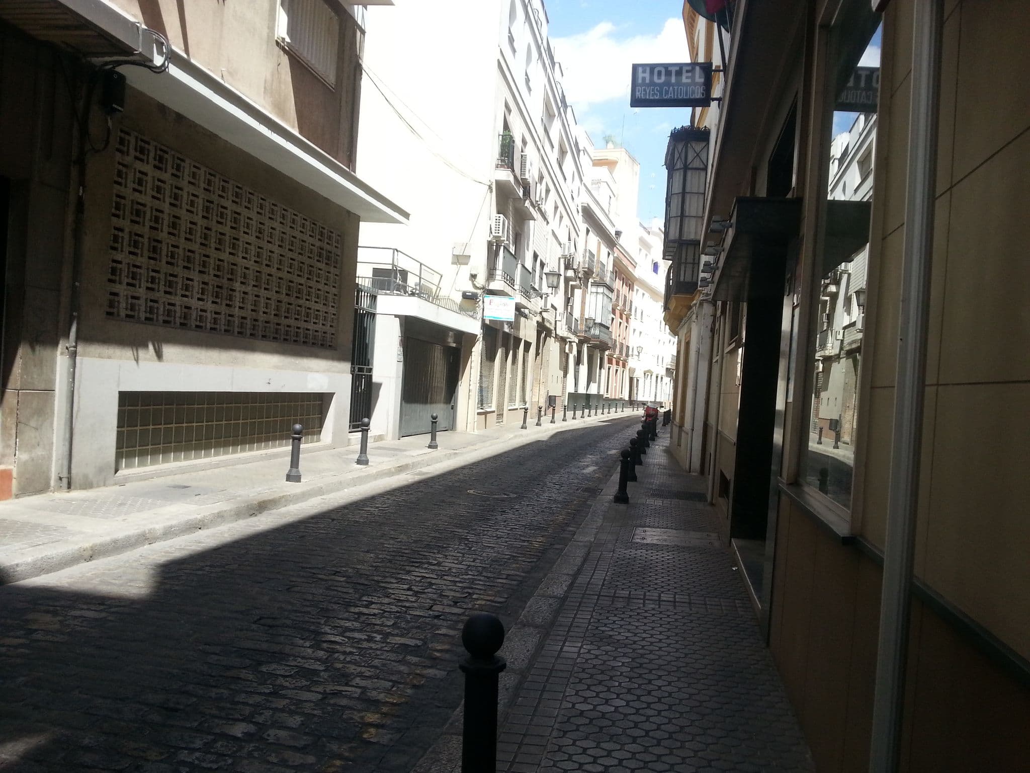 Street view near Hotel Reyes Católicos, Sevilla — © paulinus (CC BY-SA · Mapillary)