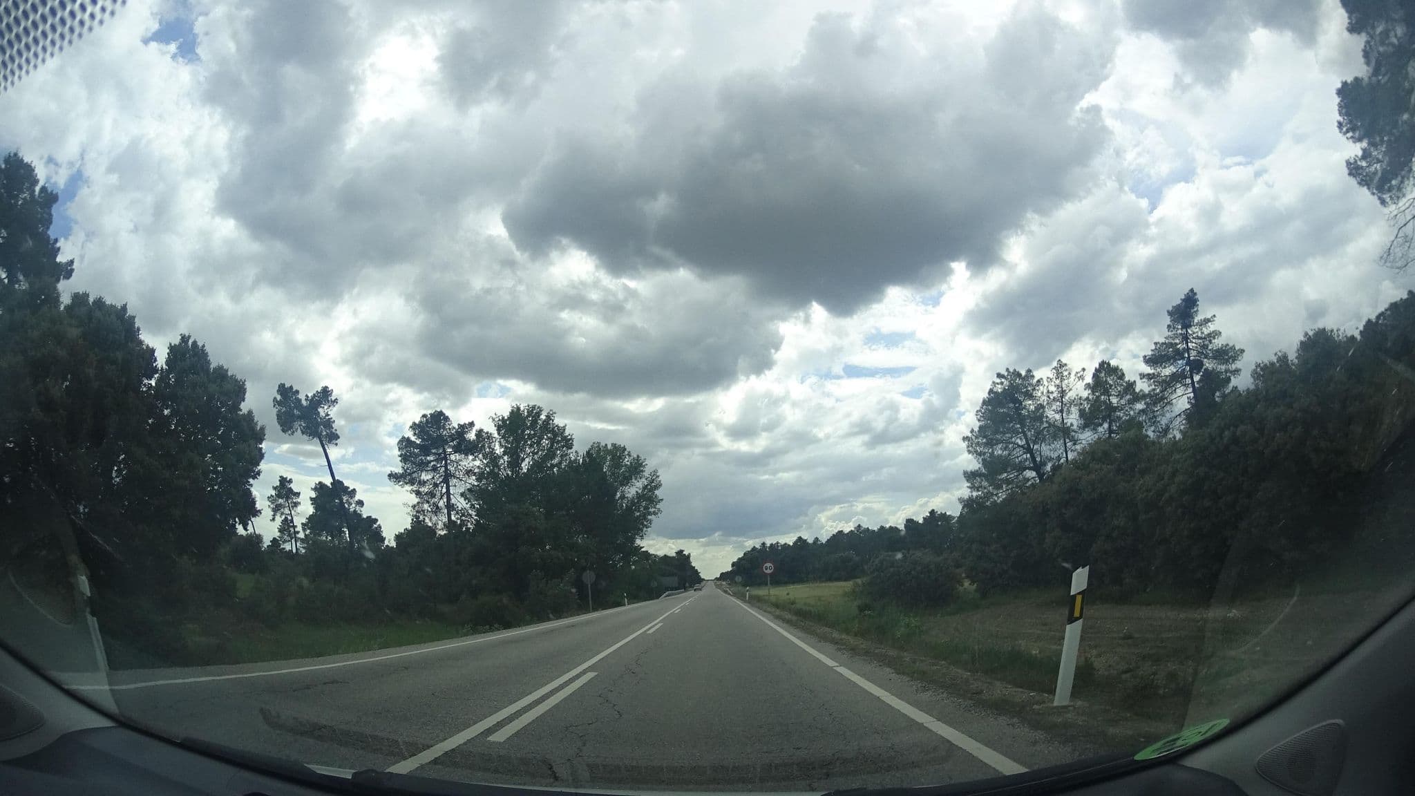 Street view near Hostal El Torreón, San Ildefonso — © robertogeb (CC BY-SA · Mapillary)