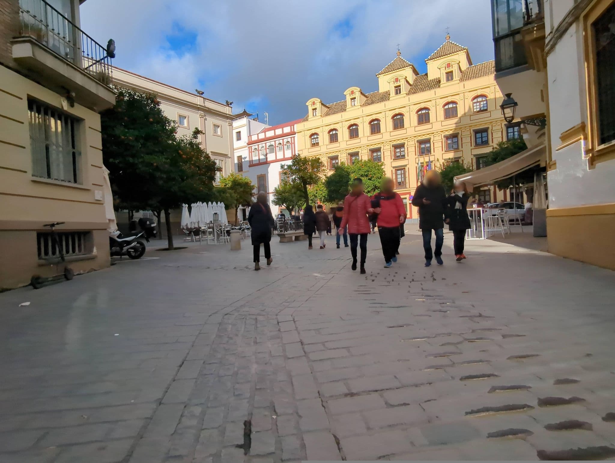 Street view near Sevilla Kitsch Hostel Art, Sevilla — © miguel_andrade (CC BY-SA · Mapillary)