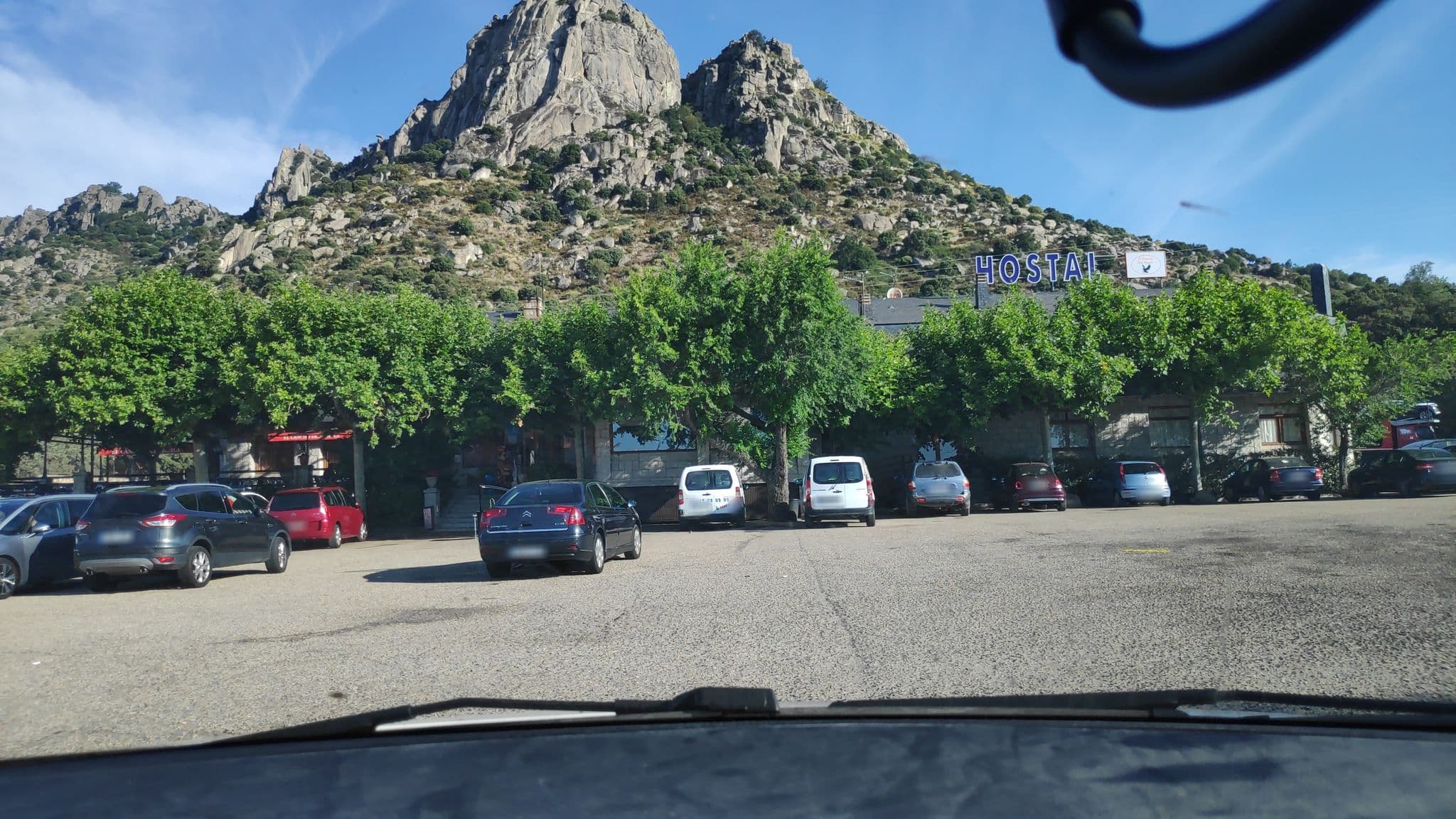 Street view near El Cancho del Águila, La Cabrera — © polkillas (CC BY-SA · Mapillary)