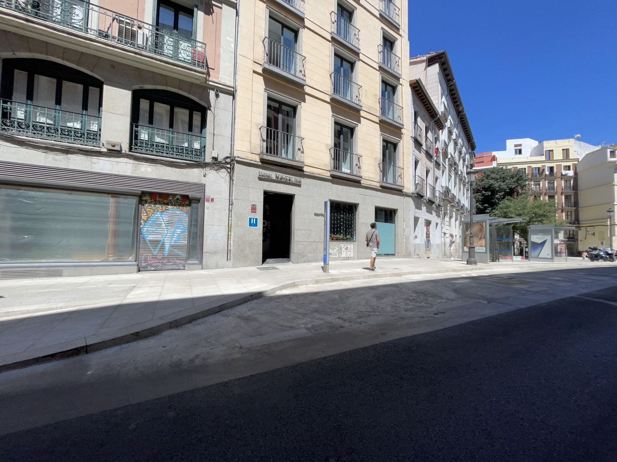 Street view near Residencia Álvaro, La Latina — © seraq (CC BY-SA · Mapillary)