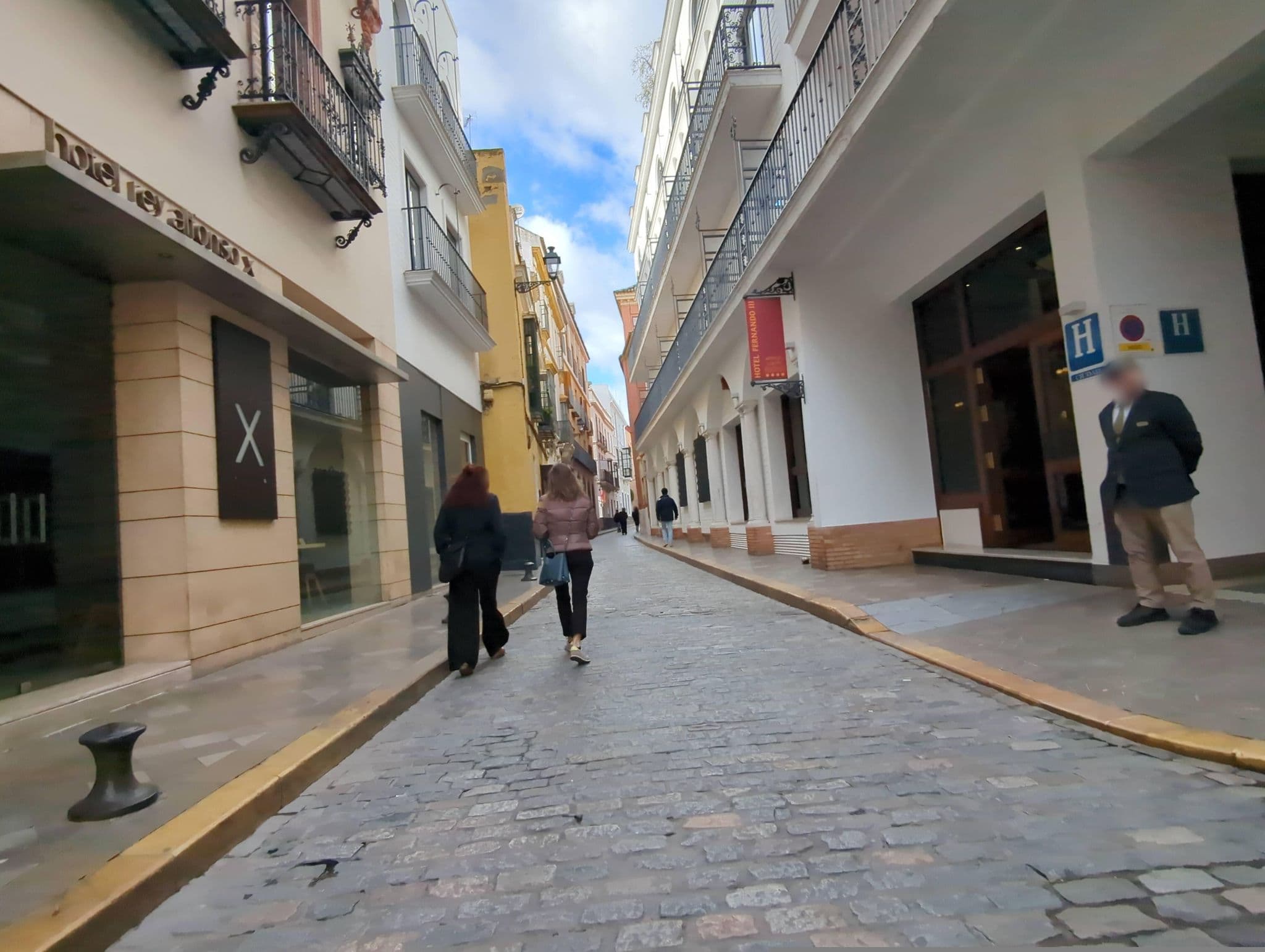 Street view near Hotel Fernando III, Sevilla
