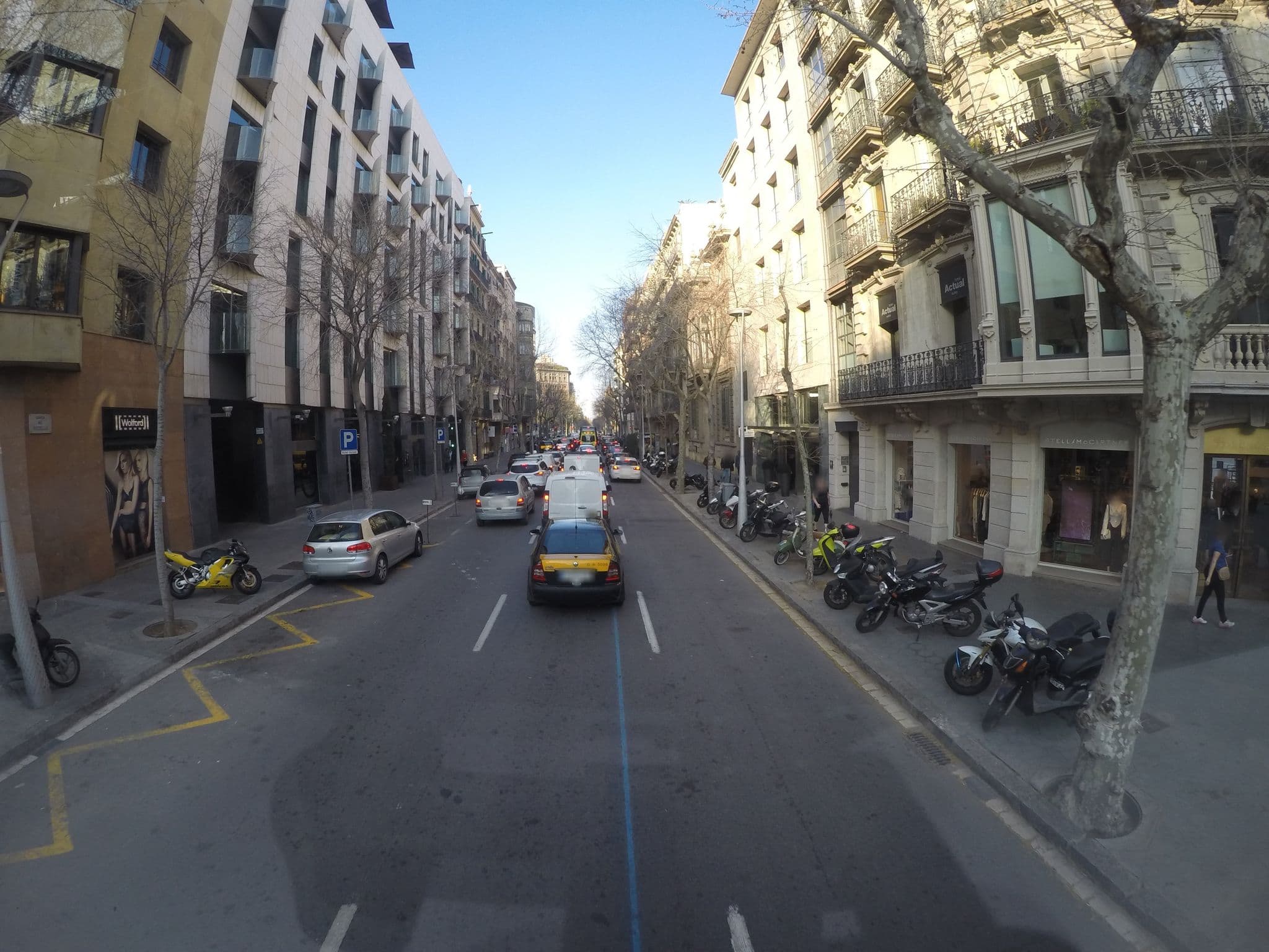 Street view near Hotel Paseo de Gracia, Dreta de l'Eixample — © ccossio (CC BY-SA · Mapillary)