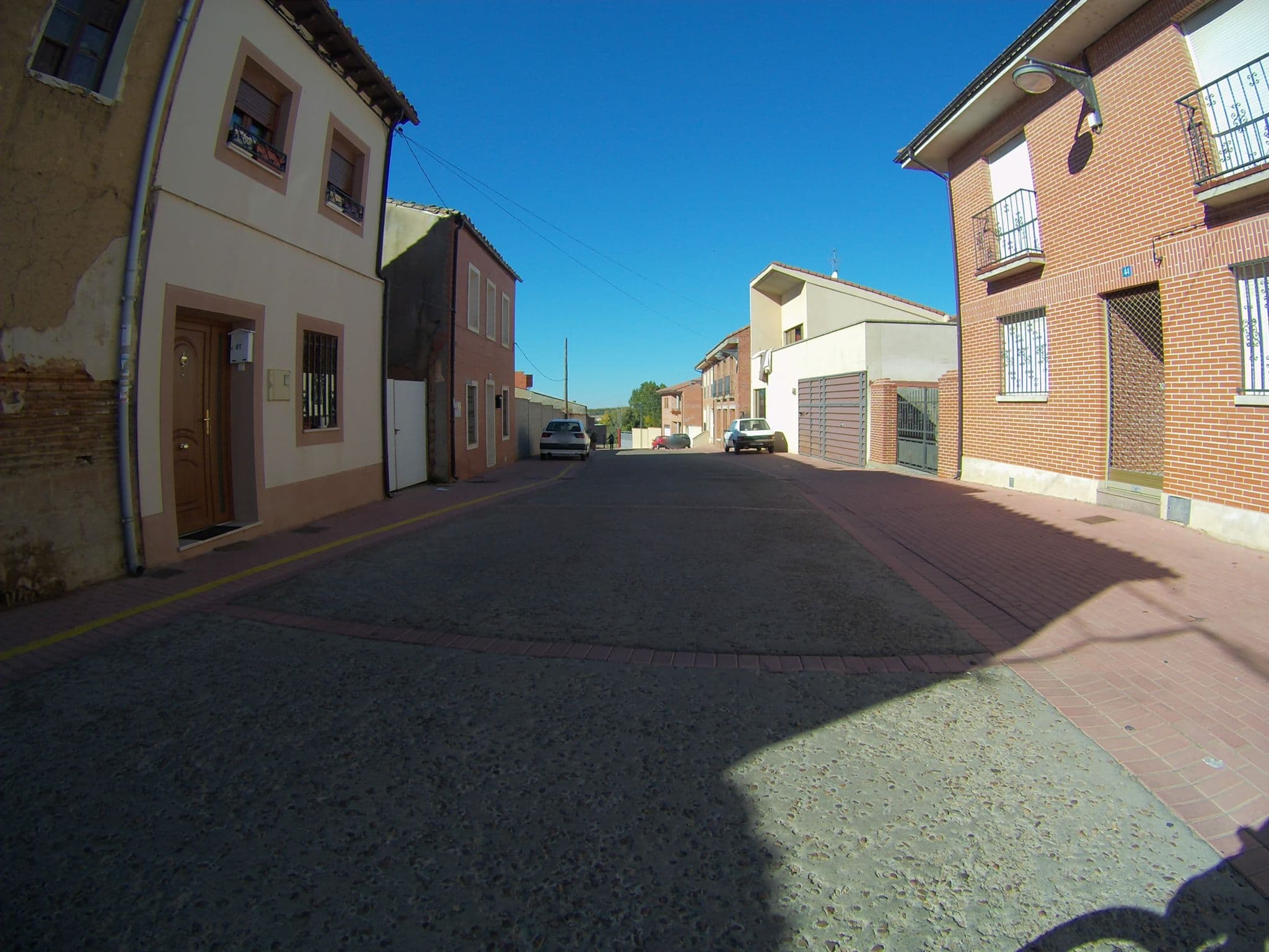 Street view near Bar restaurant El Arco, Sahagún — © camperxr (CC BY-SA · Mapillary)