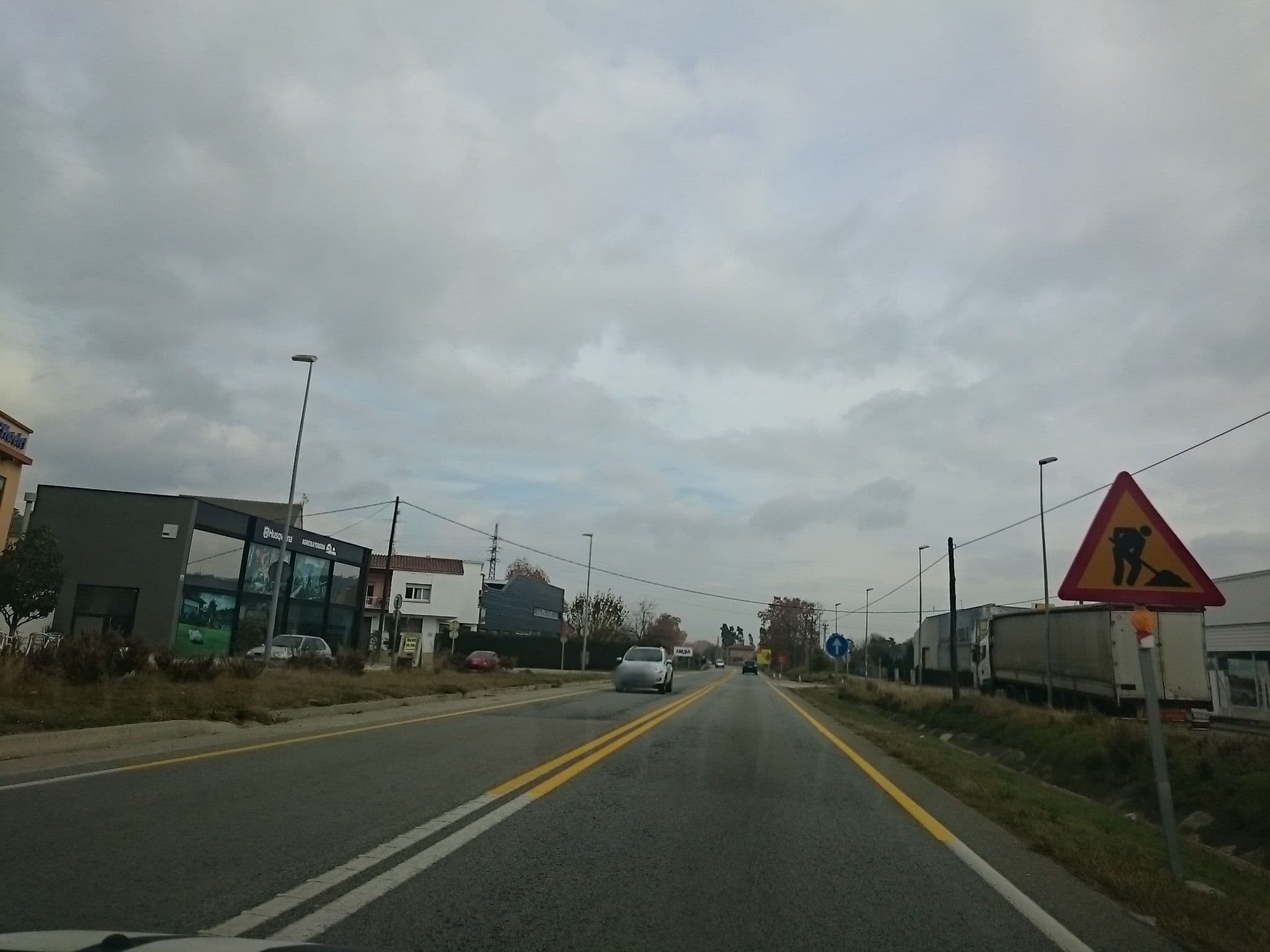 Street view near L'Hotelet, Sant Celoni — © yopaseopor (CC BY-SA · Mapillary)