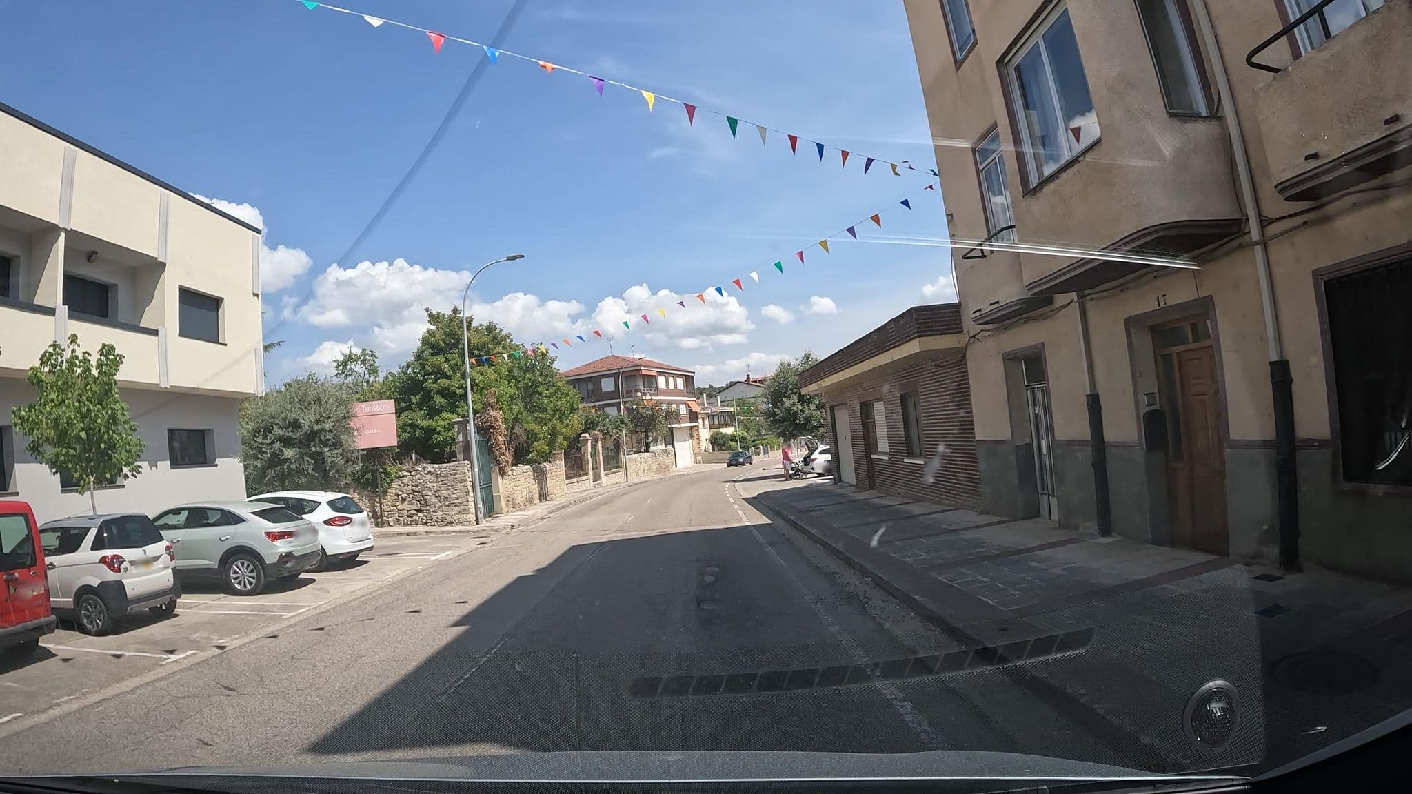 Street view near Hostal Valle Tobalina, Trespaderne — © vinisa (CC BY-SA · Mapillary)