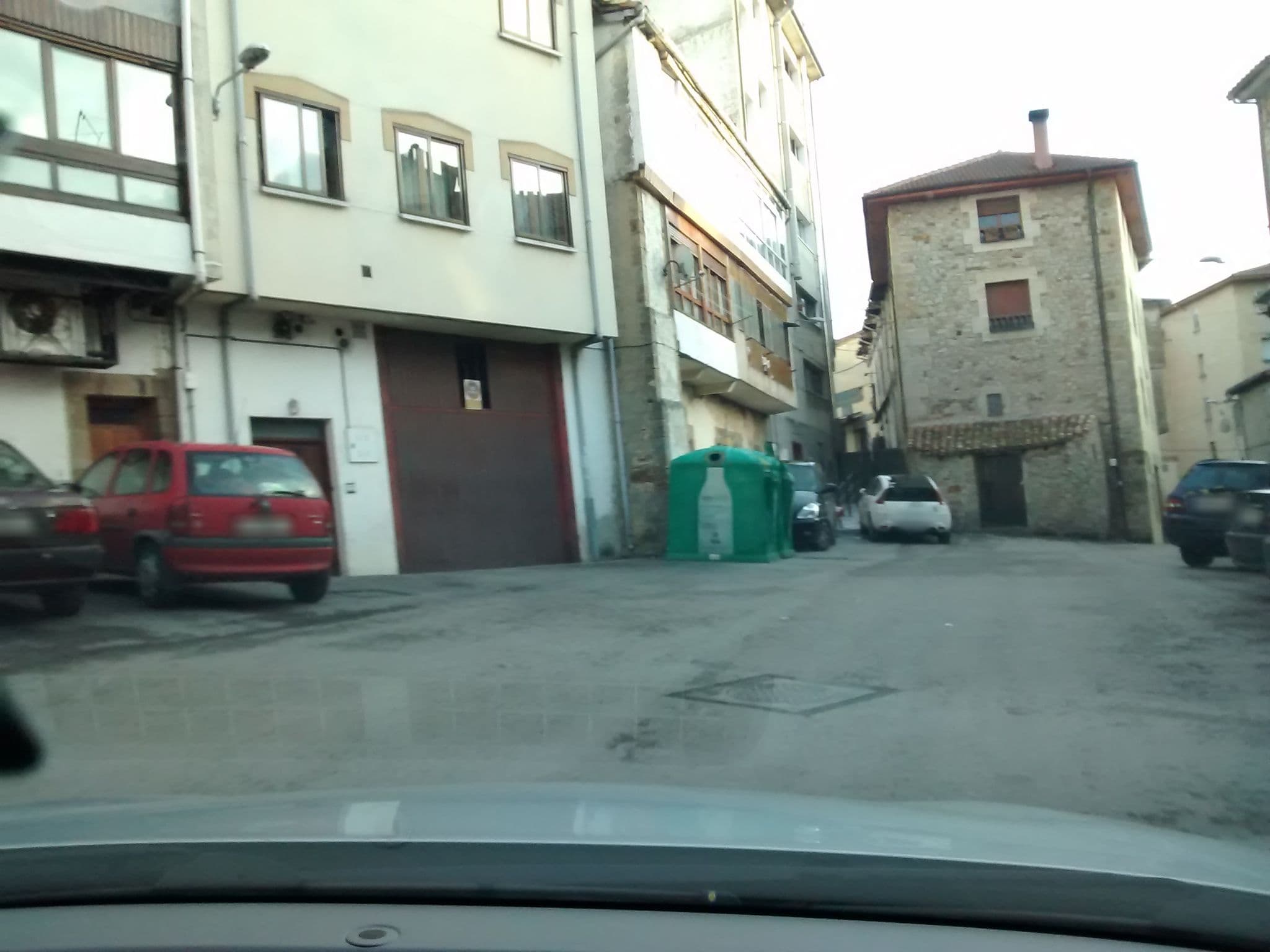 Street view near Hostal Sancho García, Espinosa de los Monteros — © cronoser (CC BY-SA · Mapillary)