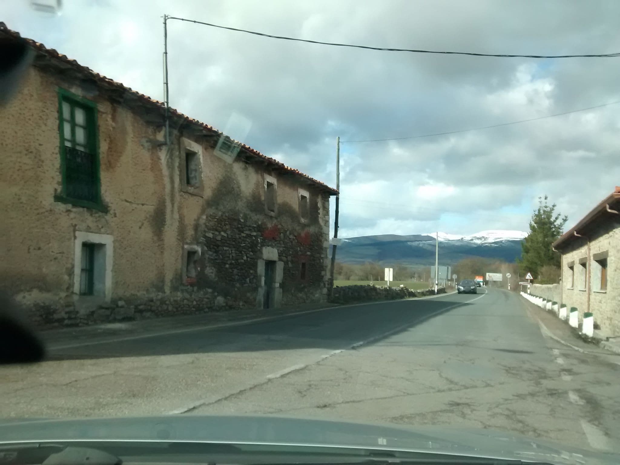 Street view near Hotel Rural El Balcón de Montija, Espinosa de los Monteros — © cronoser (CC BY-SA · Mapillary)